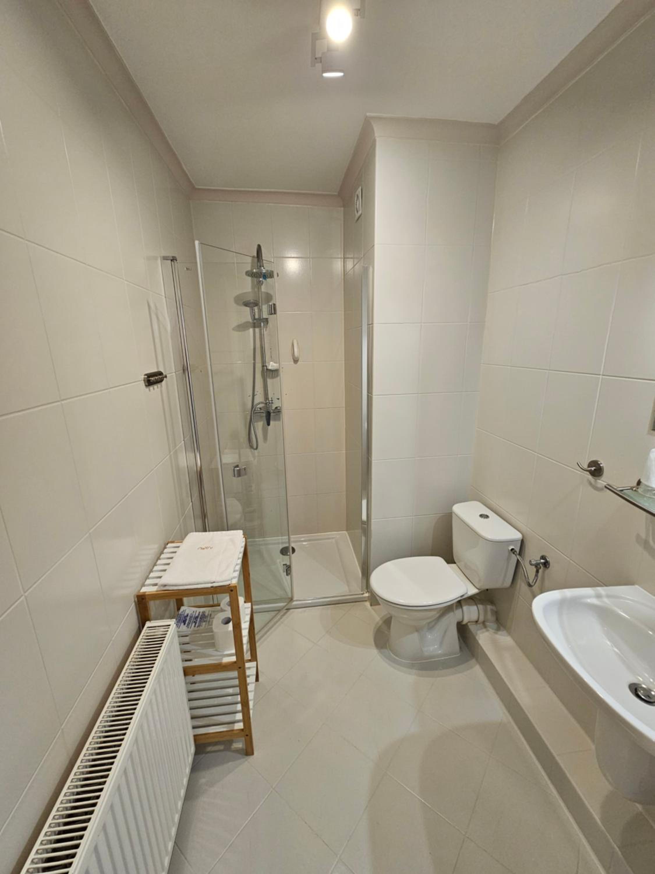 Classic Triple Room - Photo 9