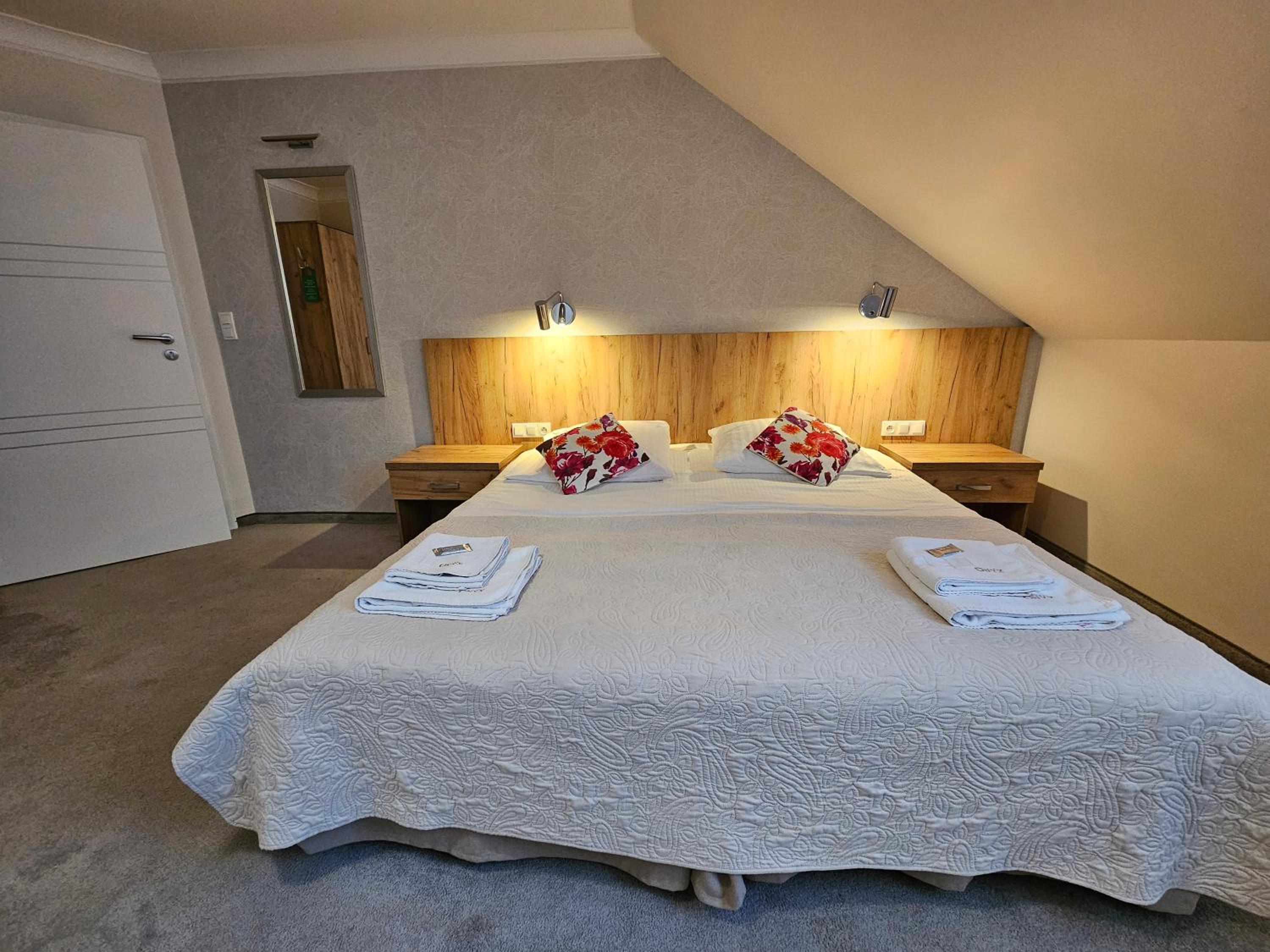 Deluxe Double Room - Photo 2
