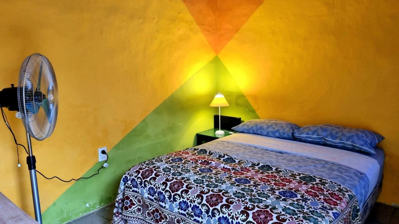 Queen Room photo 1