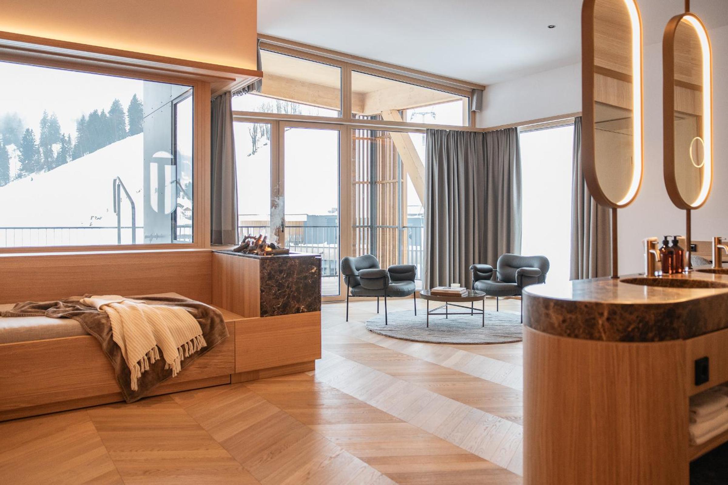 Suite with Mountain View - Photo 1