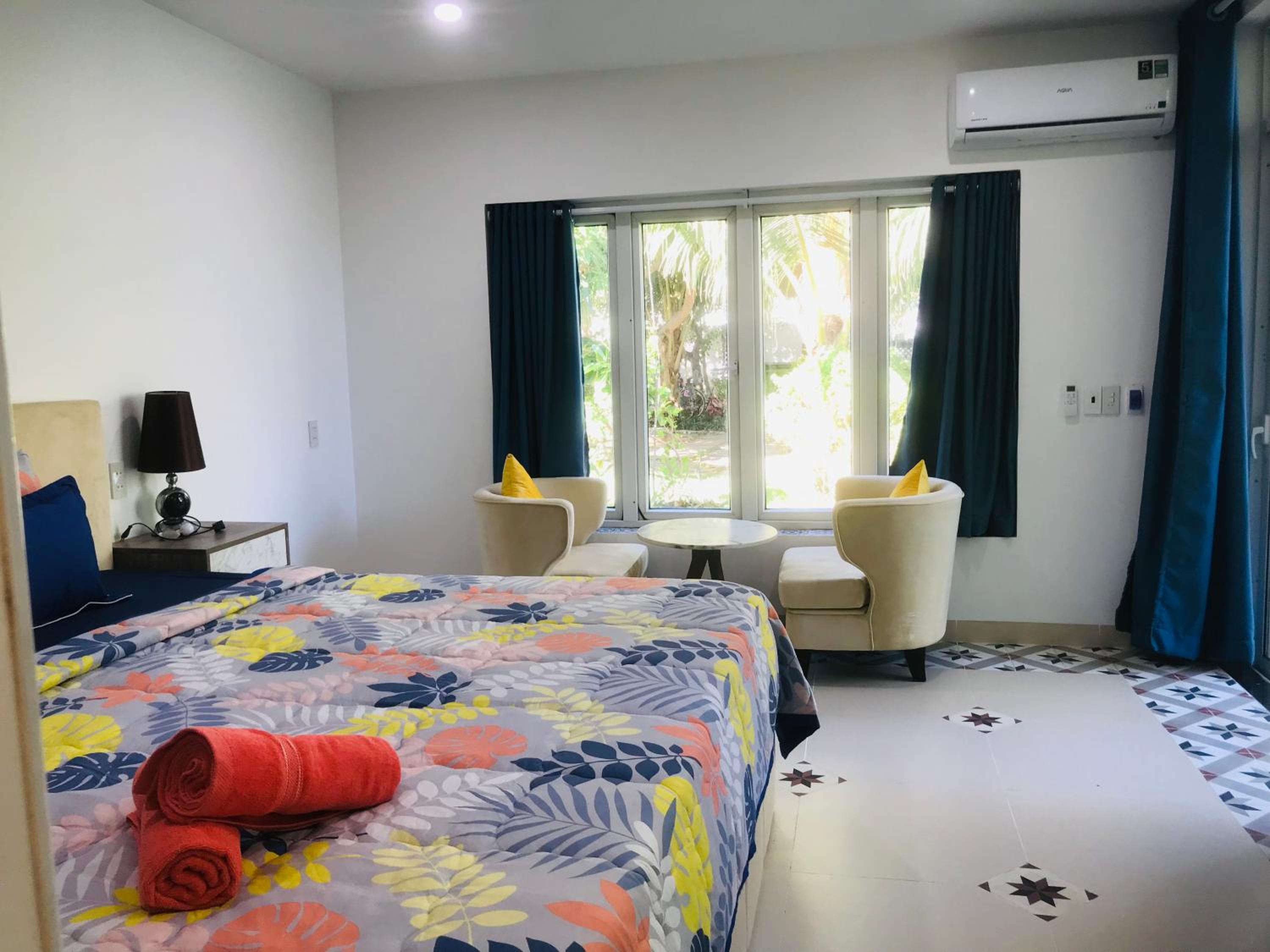 Deluxe Double Room (2 Adults + 1 Child) photo 1
