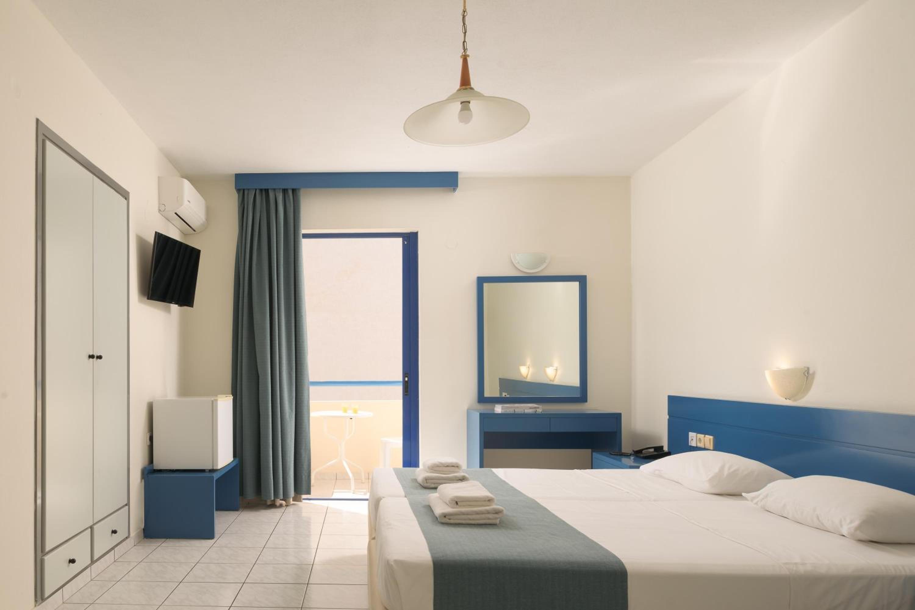 Standard Double or Twin Room with Balcony photo 3