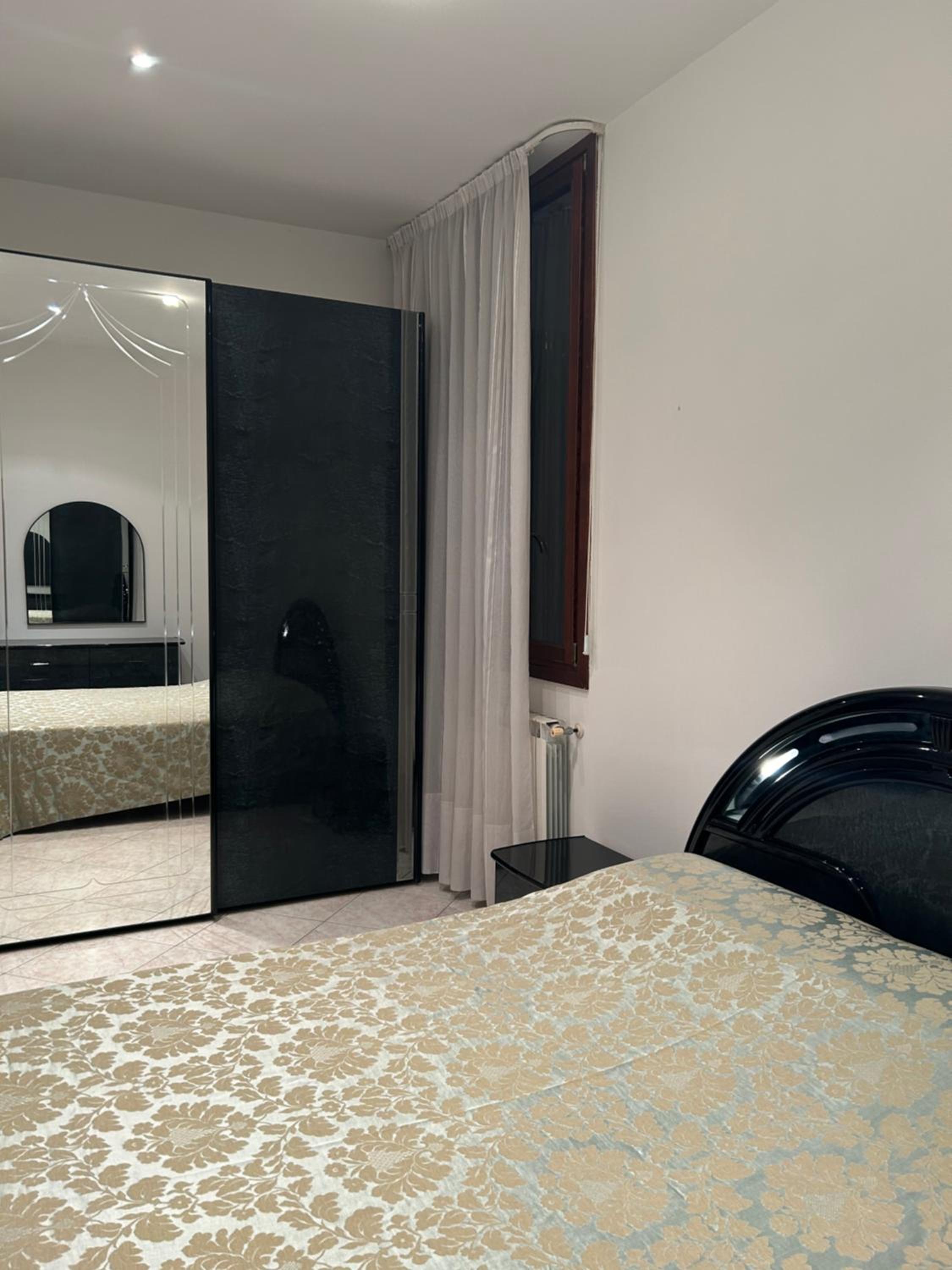 Standard Double Room with Shared Bathroom photo 2