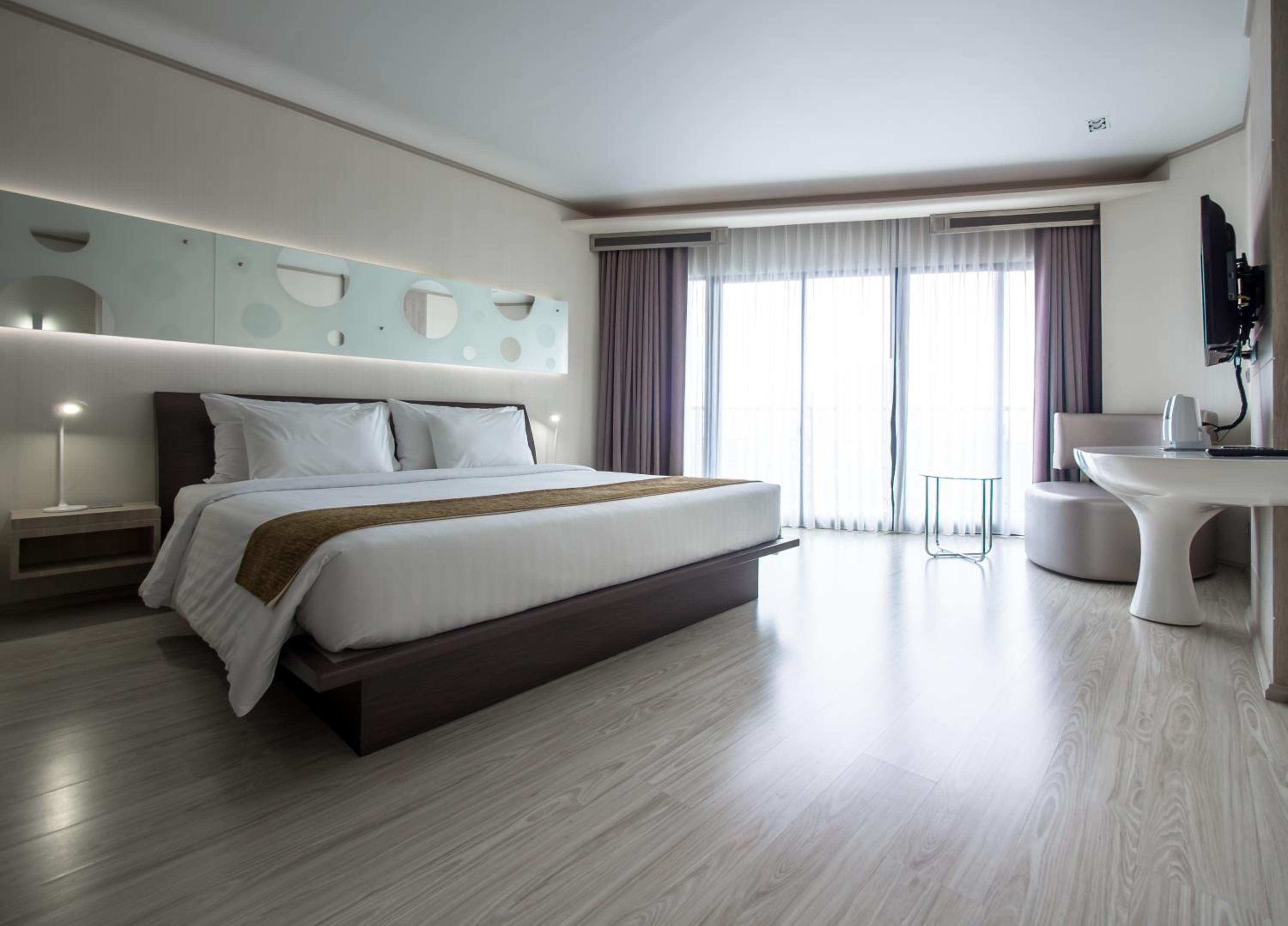 room photo