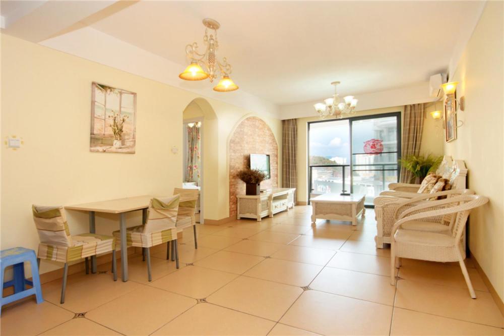 One-Bedroom Apartment with Ocean View - Photo 1