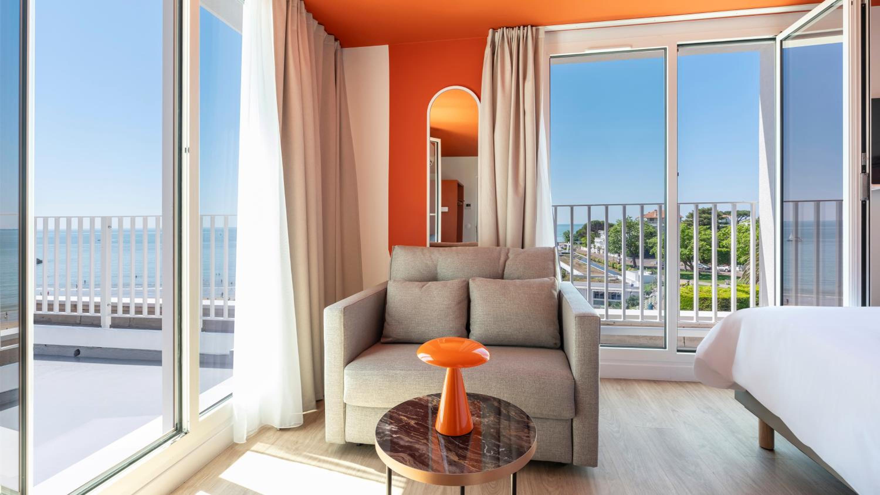 Superior Triple Room - 1 Queen Bed 1 Sofa Bed - Terrace