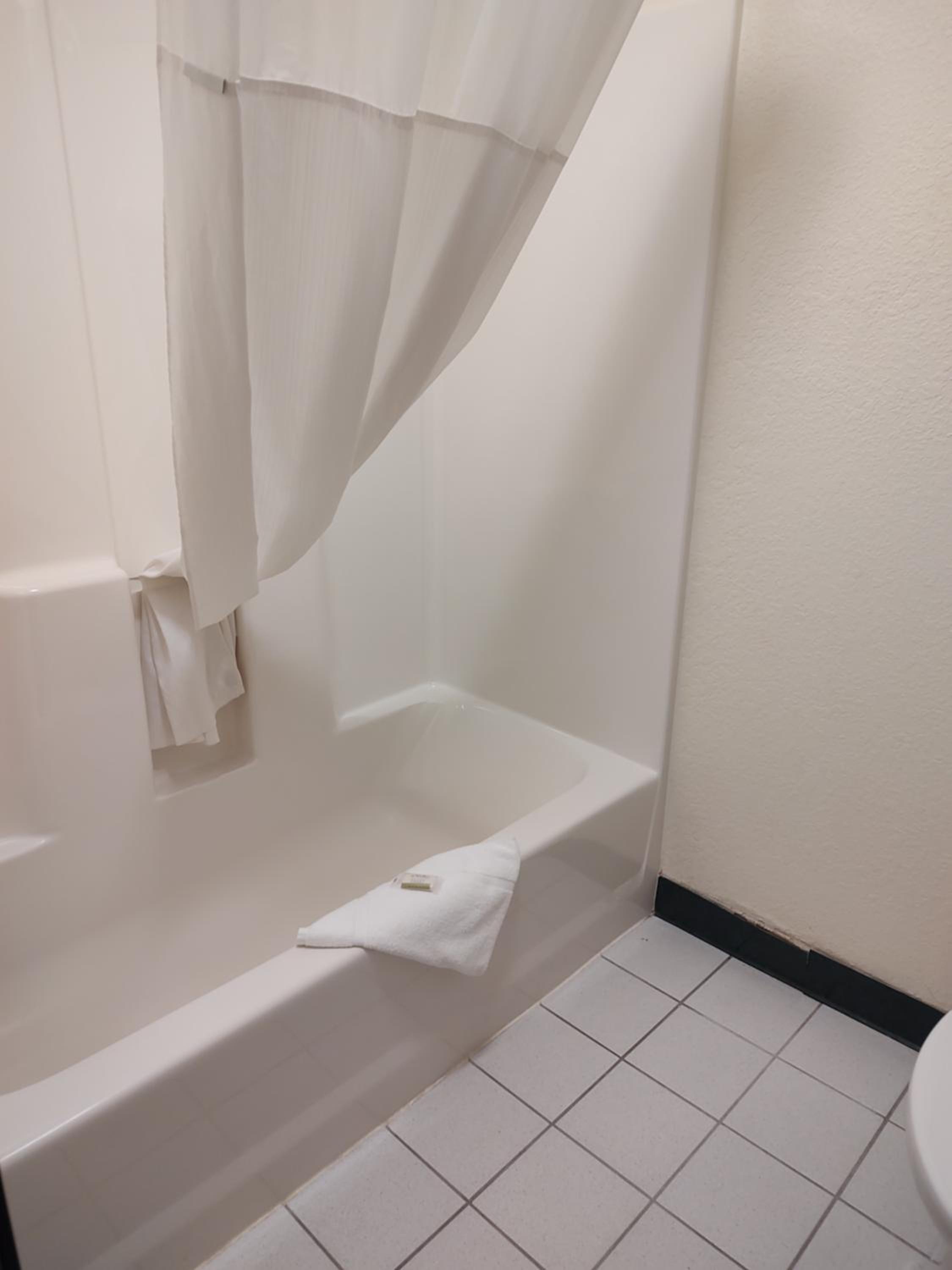 2 Queens Studio Suite - Non-Smoking - Photo 3