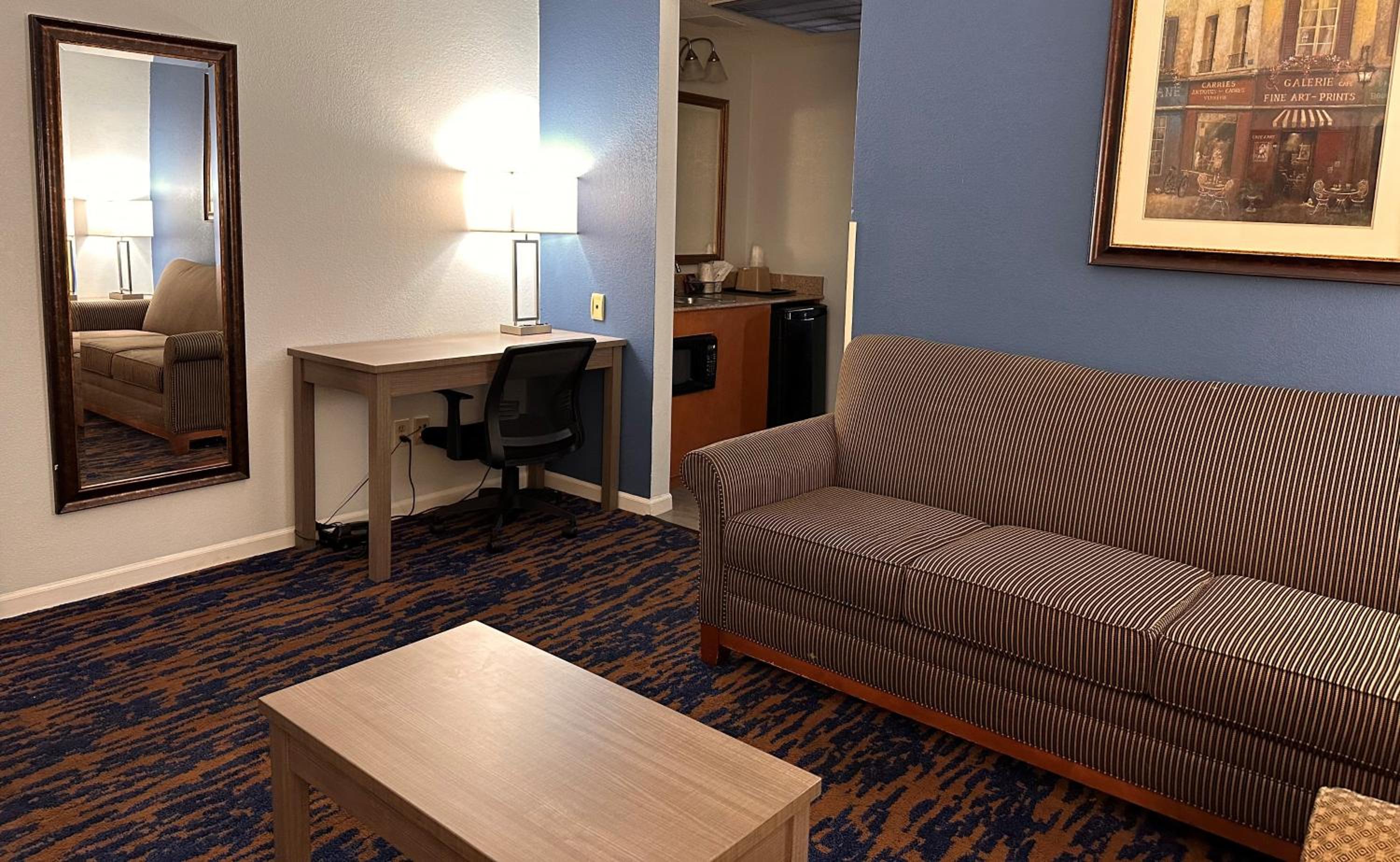 King Studio Suite - Non-Smoking - Photo 2