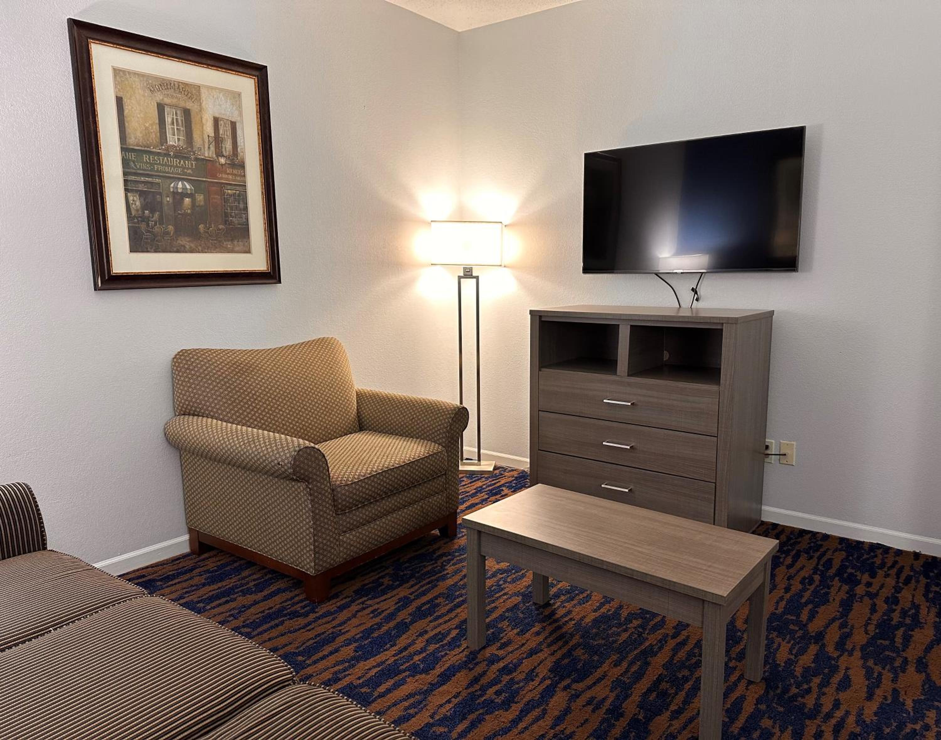 King Studio Suite - Non-Smoking - Photo 6