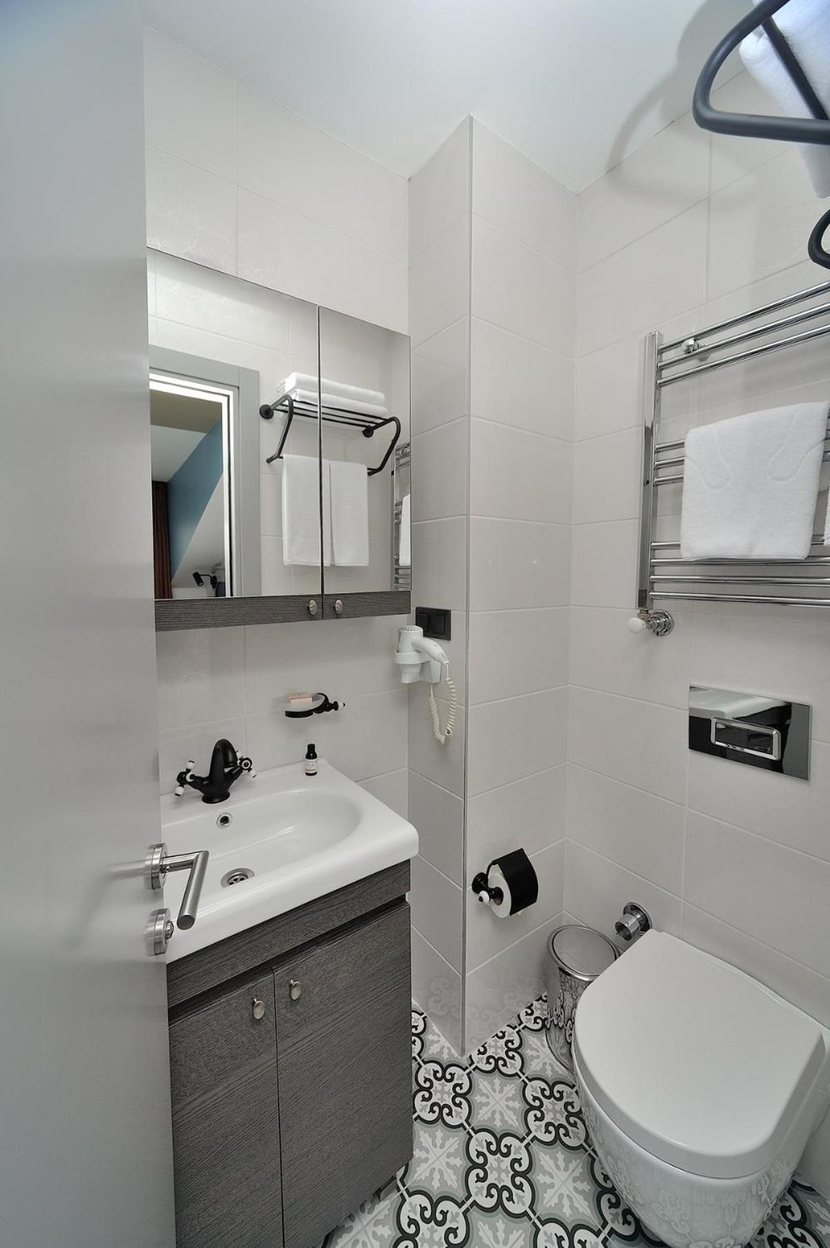 Terrace Superior Room, King photo 3
