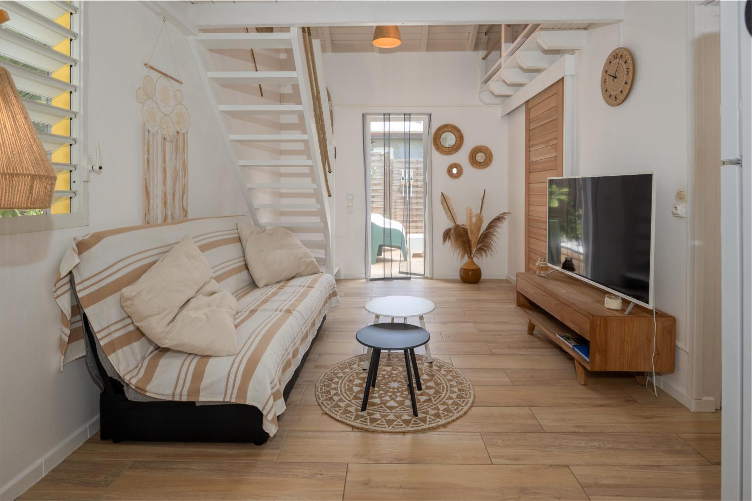 Apartment with Terrace photo 2