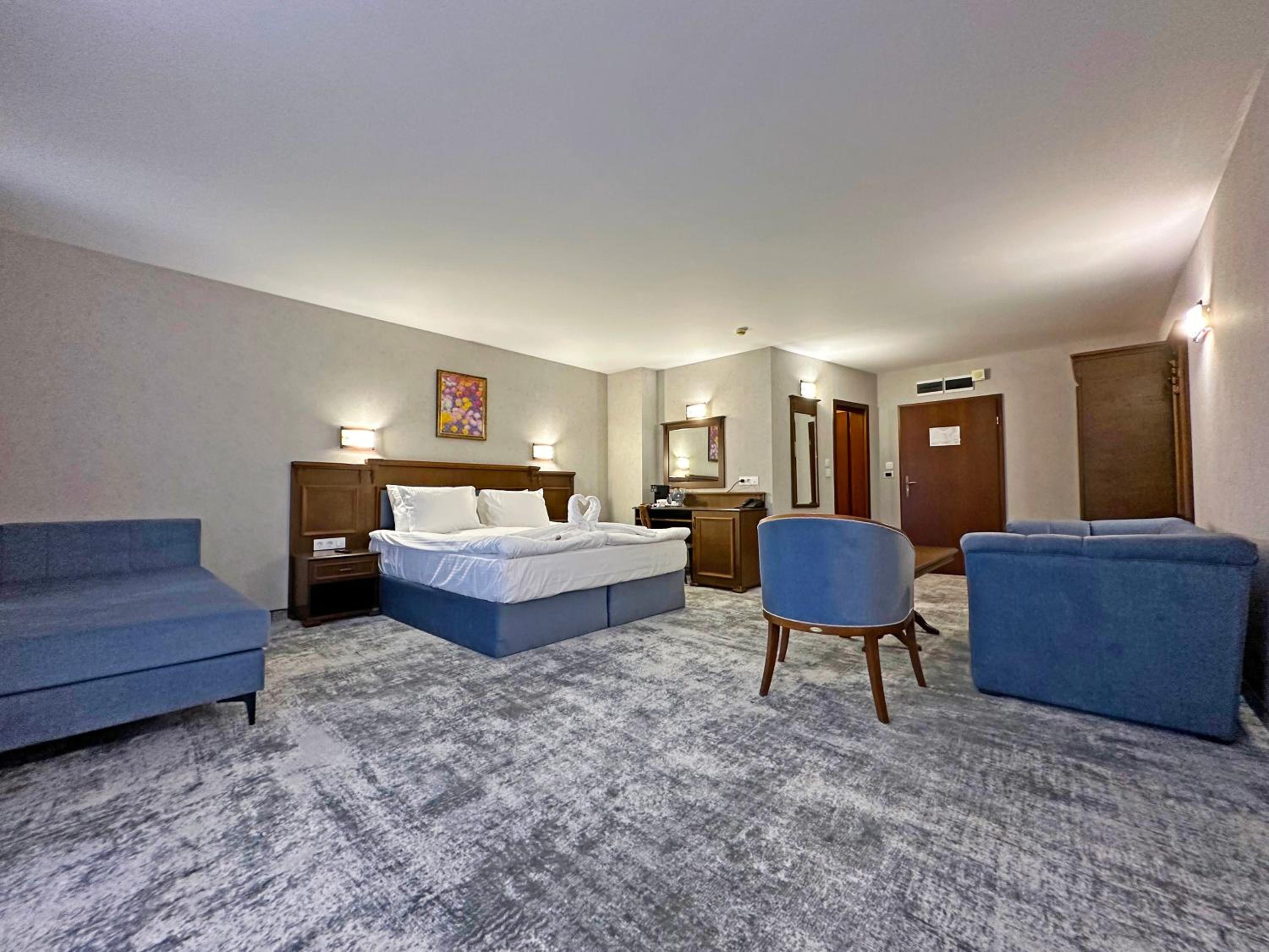 Deluxe Double Room photo 3