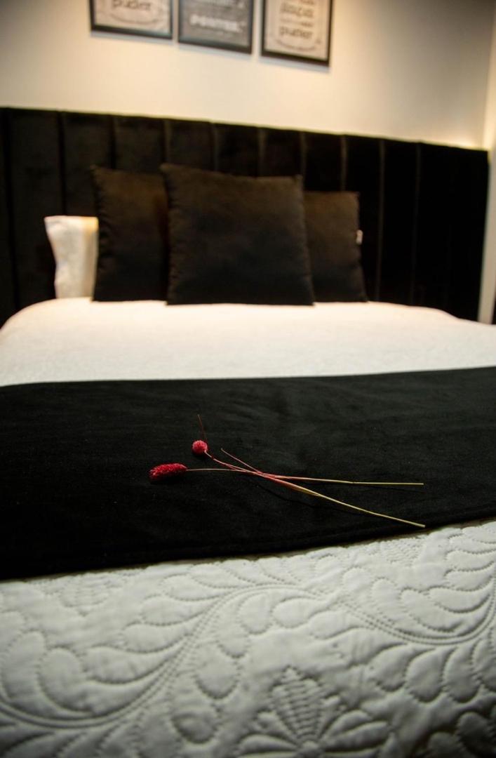 Double Room - Photo 7