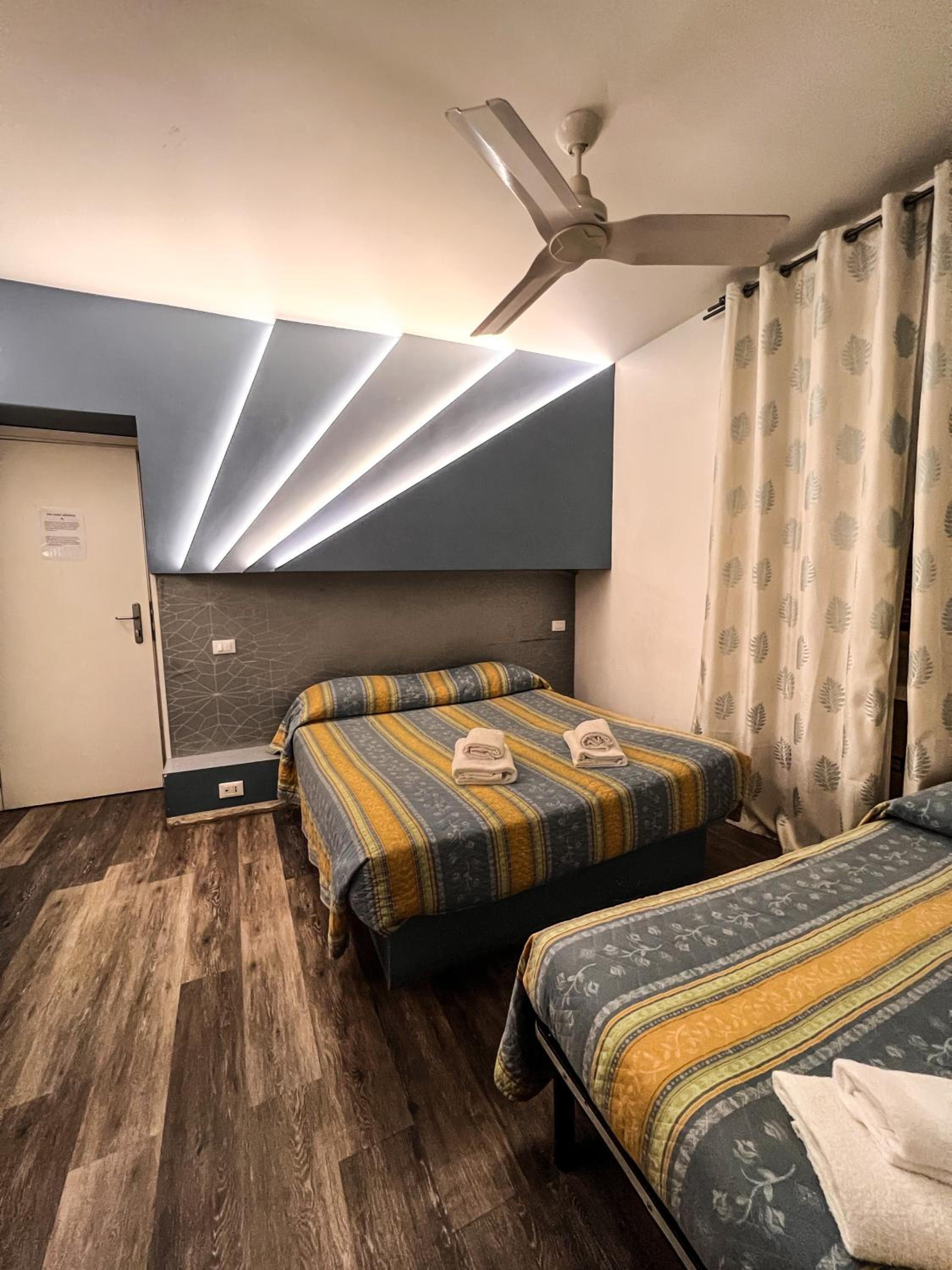 Basic Triple Room photo 2