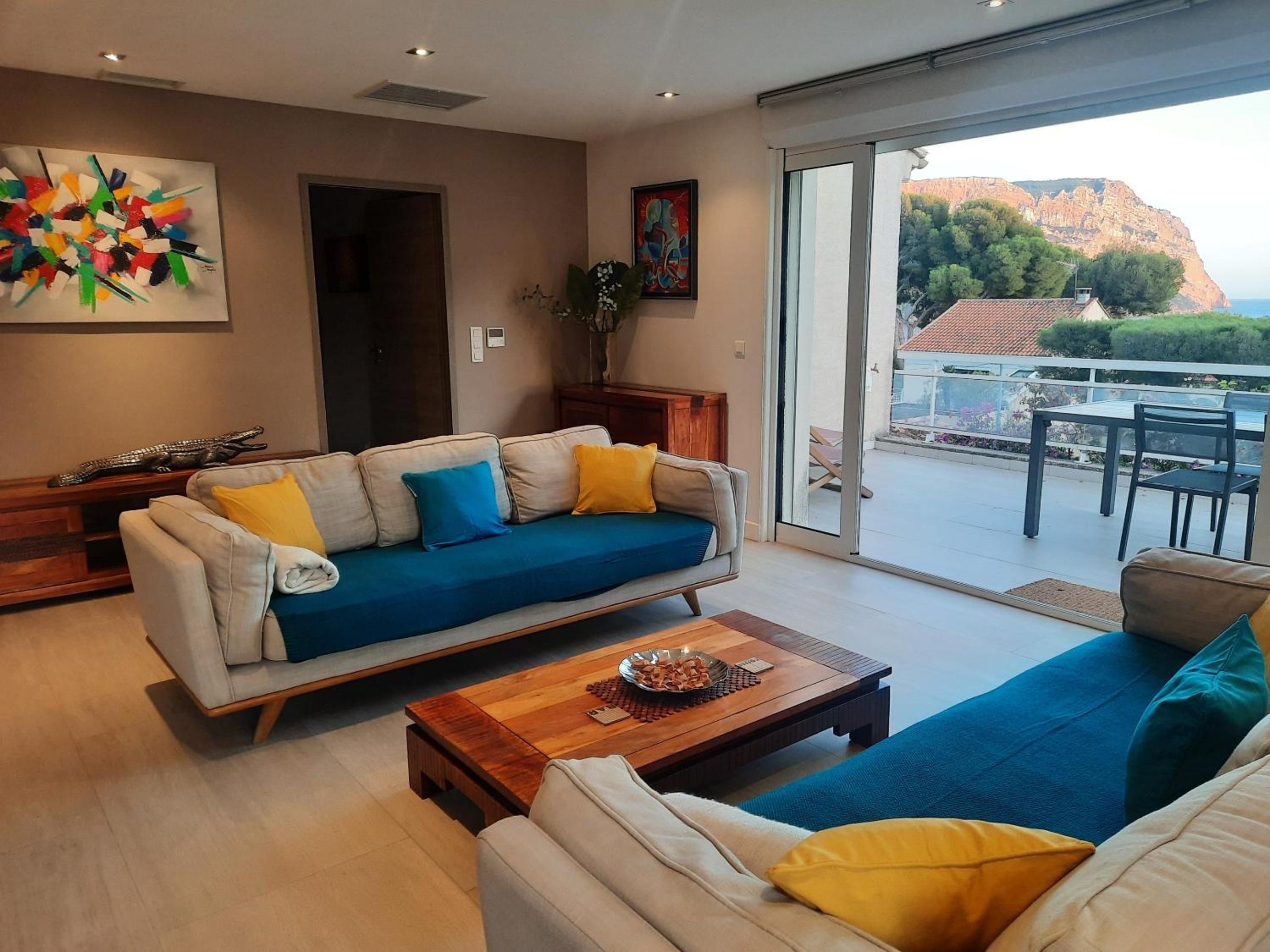 One-Bedroom Apartment With Sea View