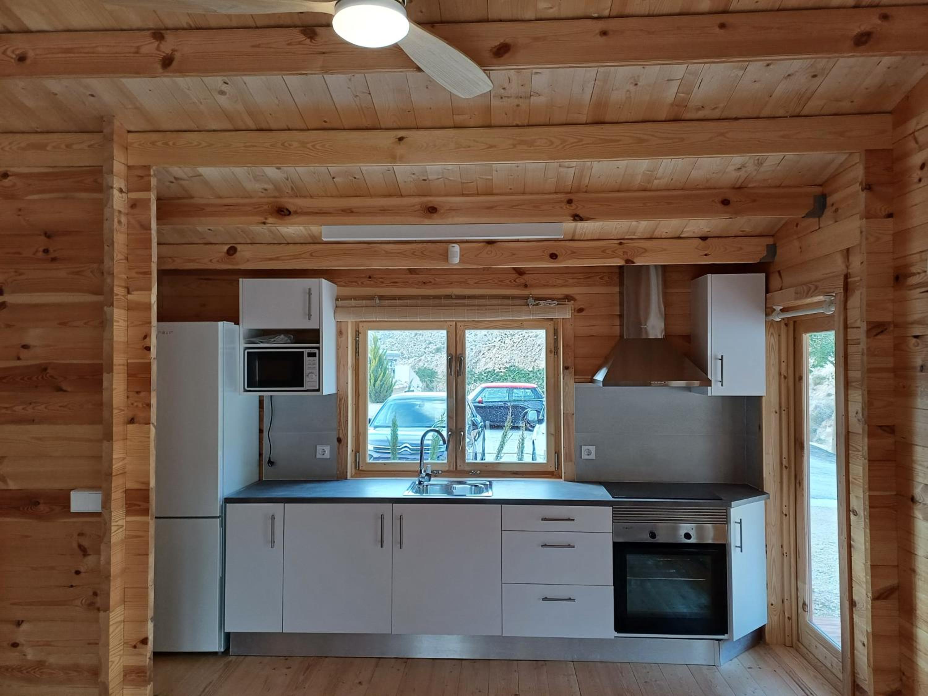 One-Bedroom House photo 3