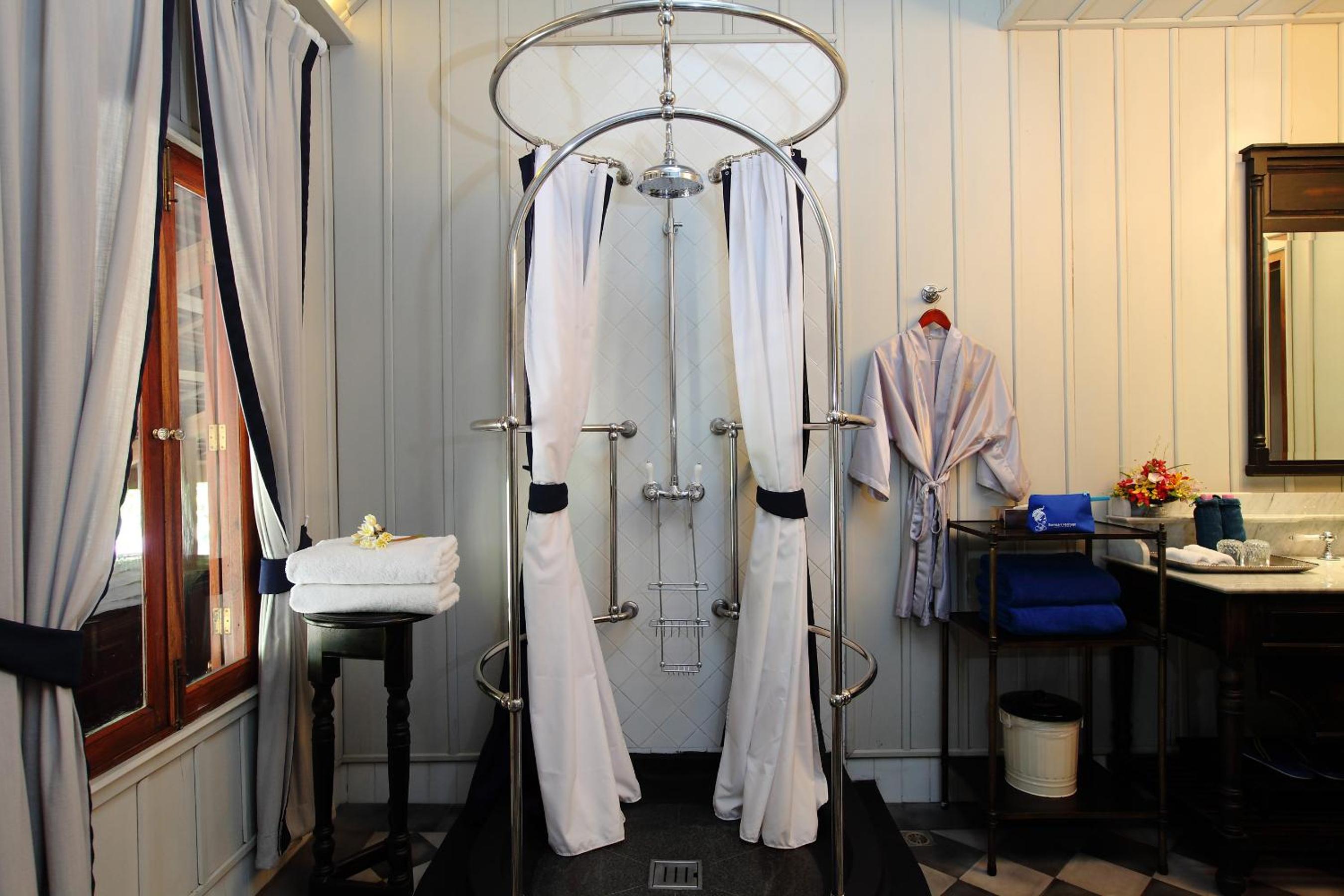 Deluxe Double or Twin with Balcony photo 1