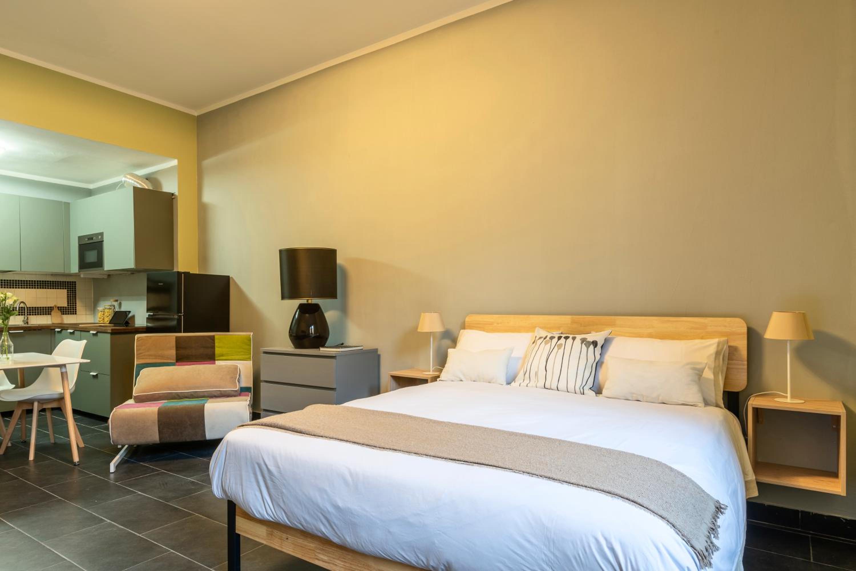 One-Bedroom Apartment