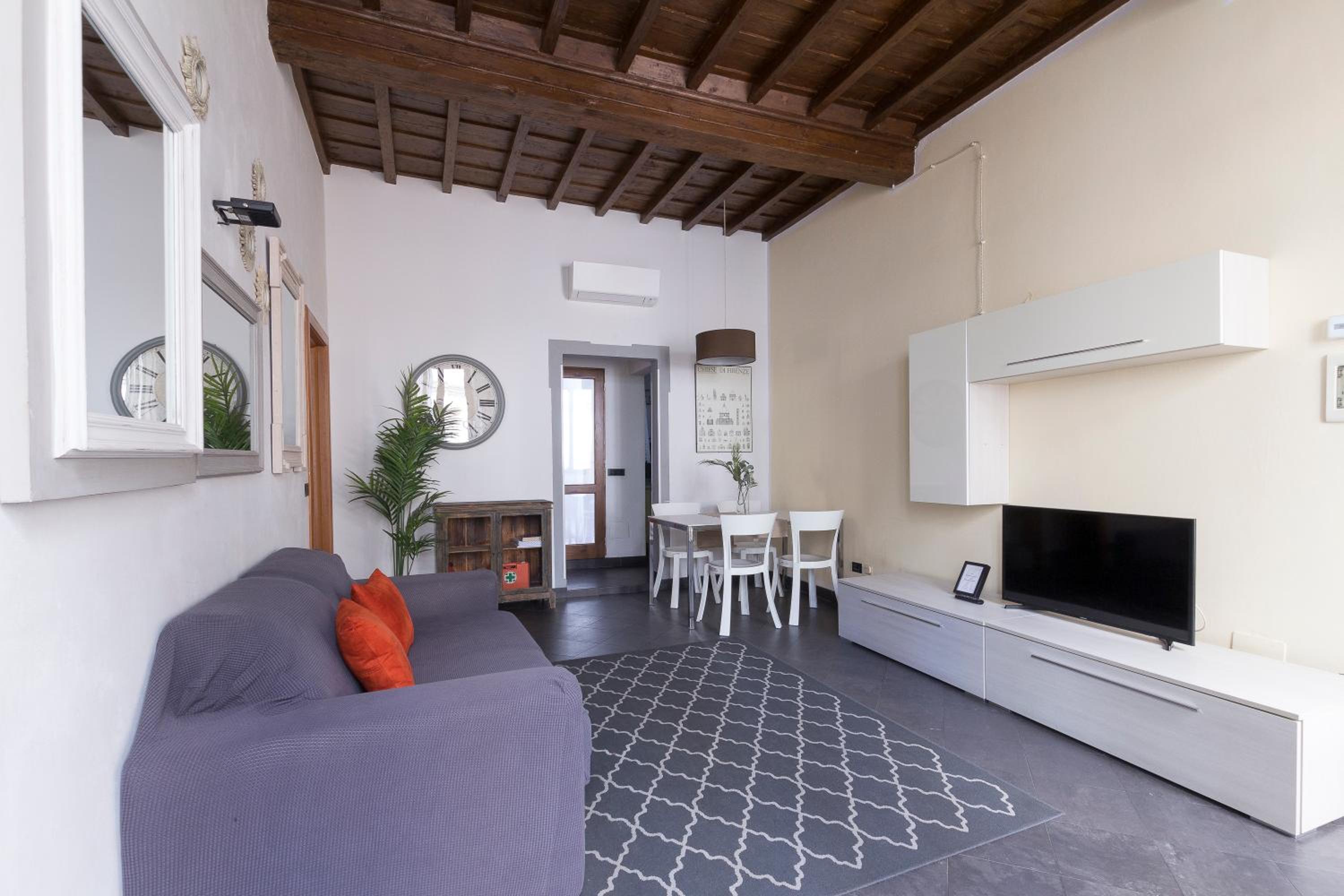 Apartment photo 1