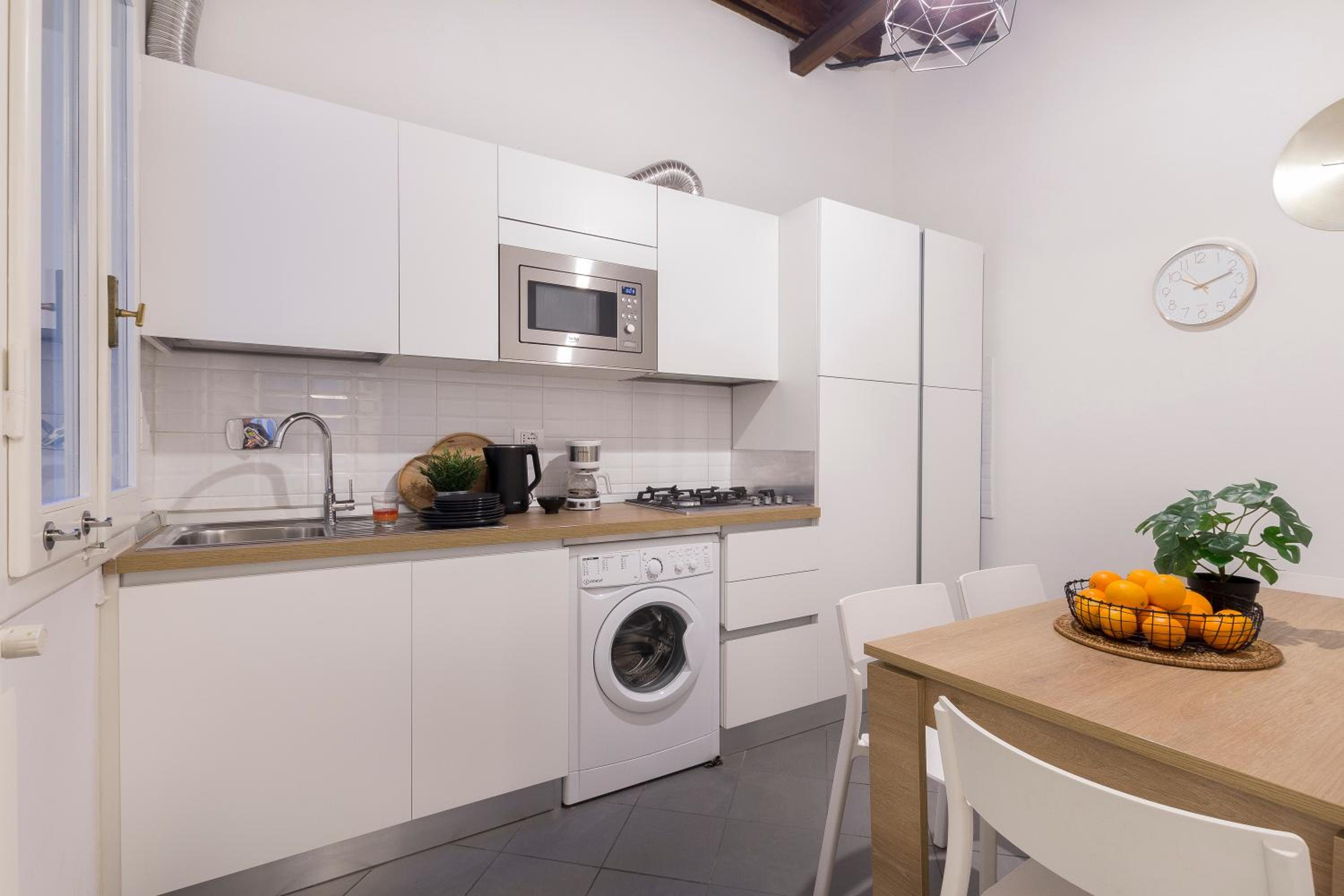 Apartment photo 2