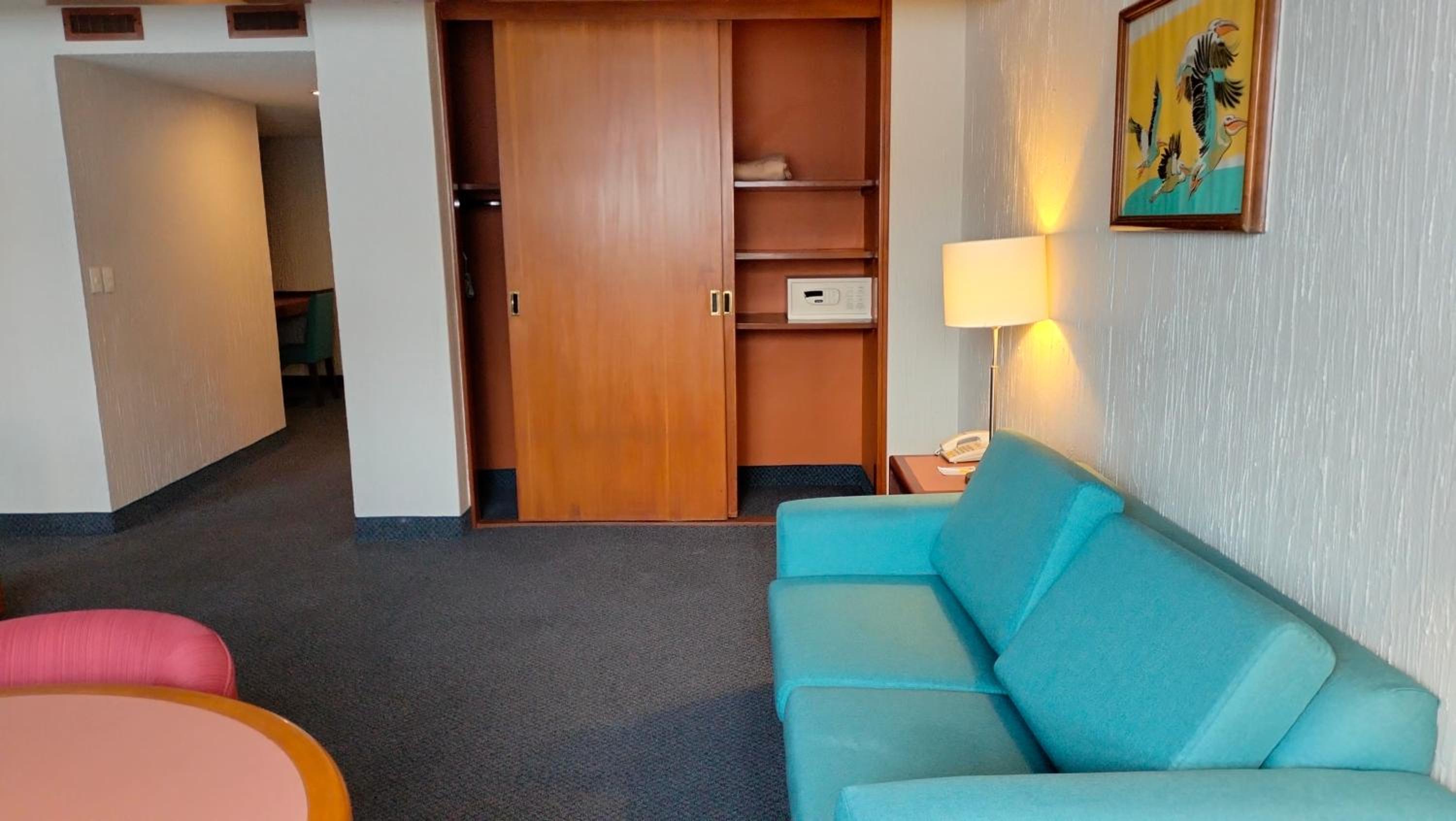 Standard Double Suite