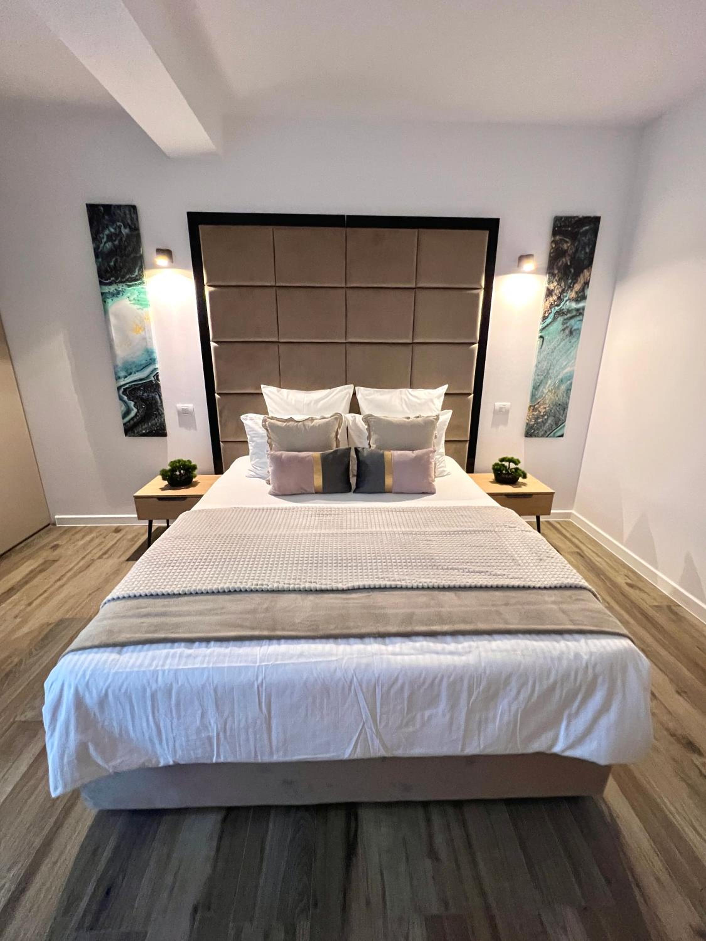 Deluxe Apartment - Photo 2