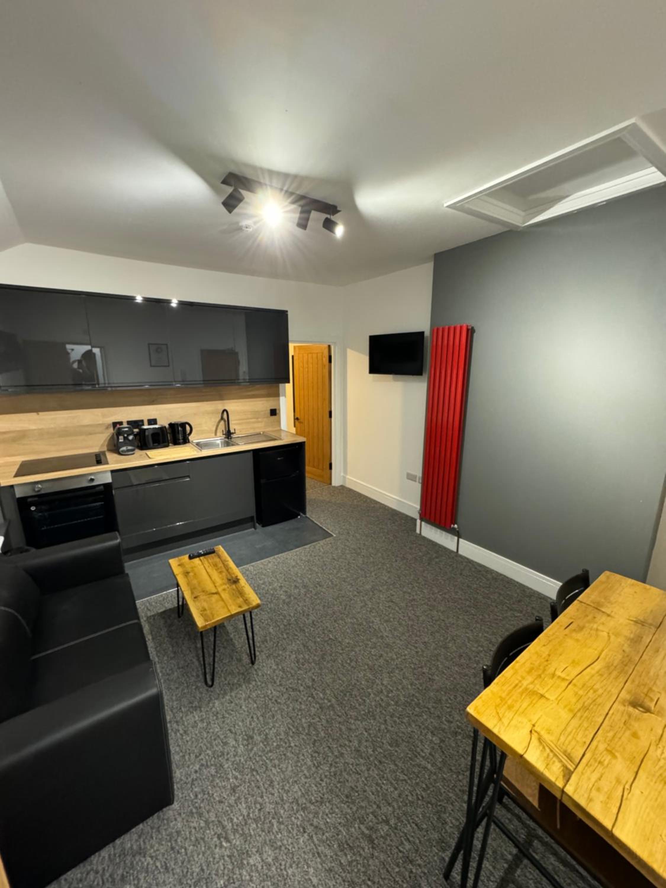 One-Bedroom Apartment