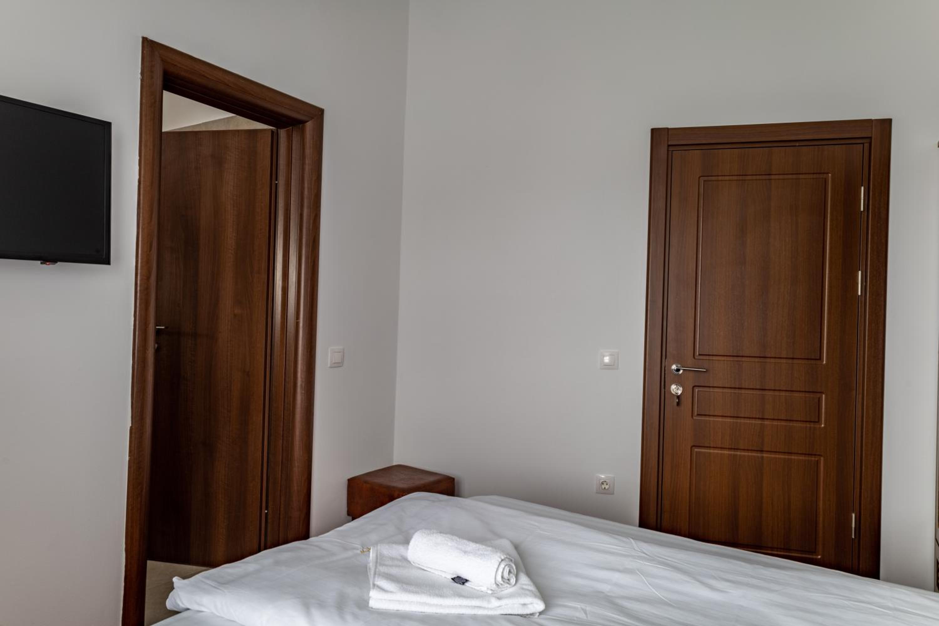 Single Room with Mountain View
