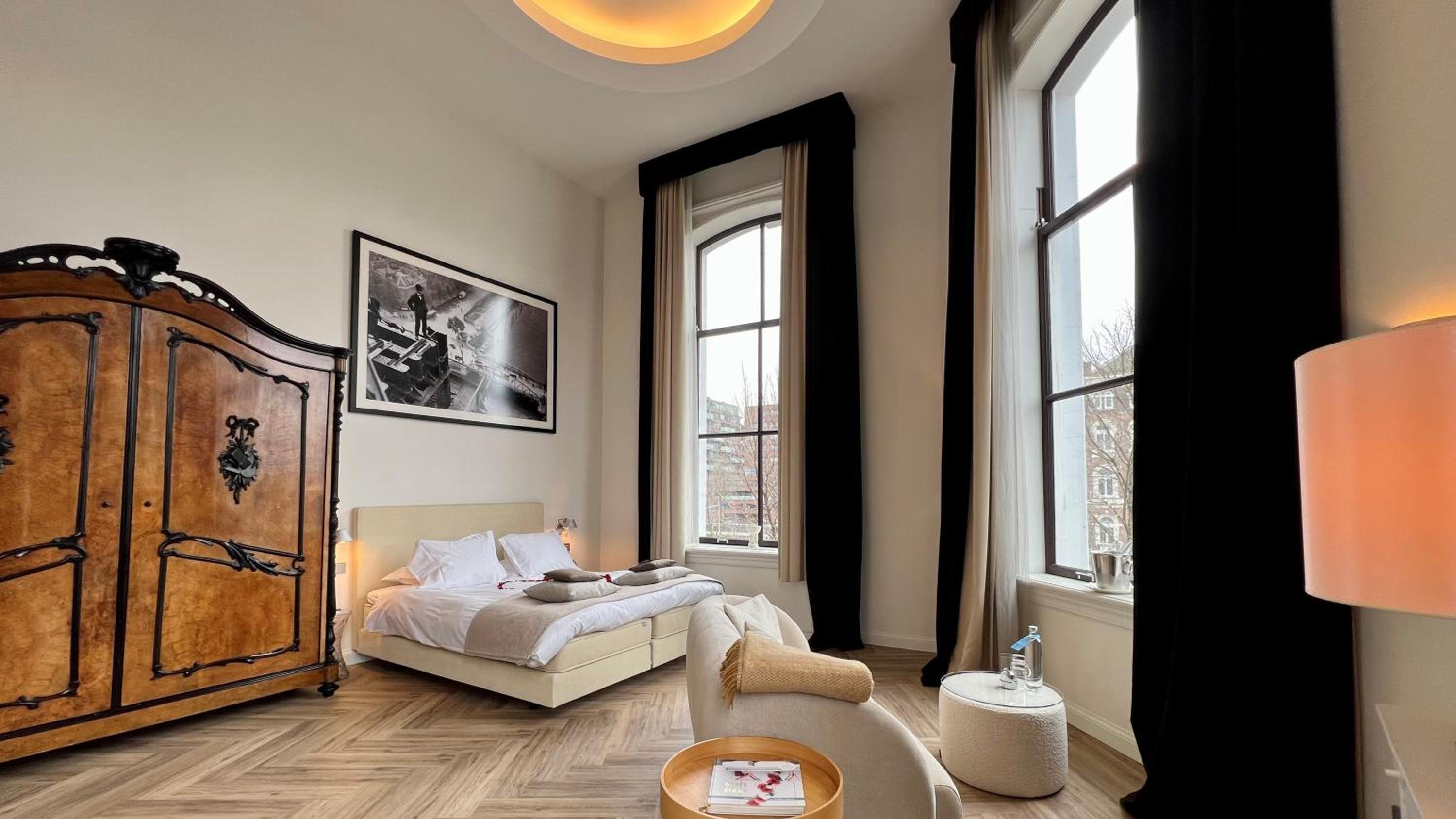 Suite with Hot Tub