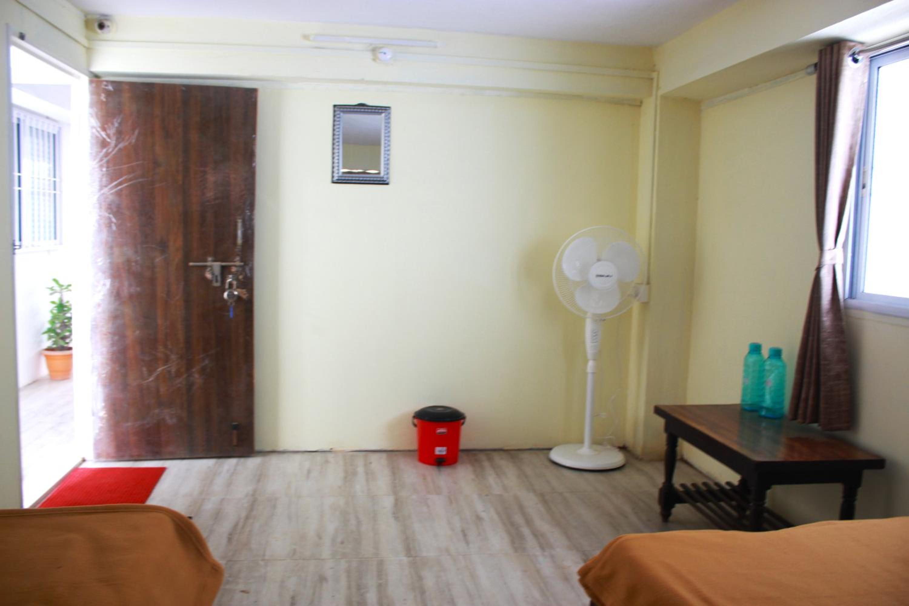 Single Bed In Male Dormitory Room With Shared Bathroom photo 3