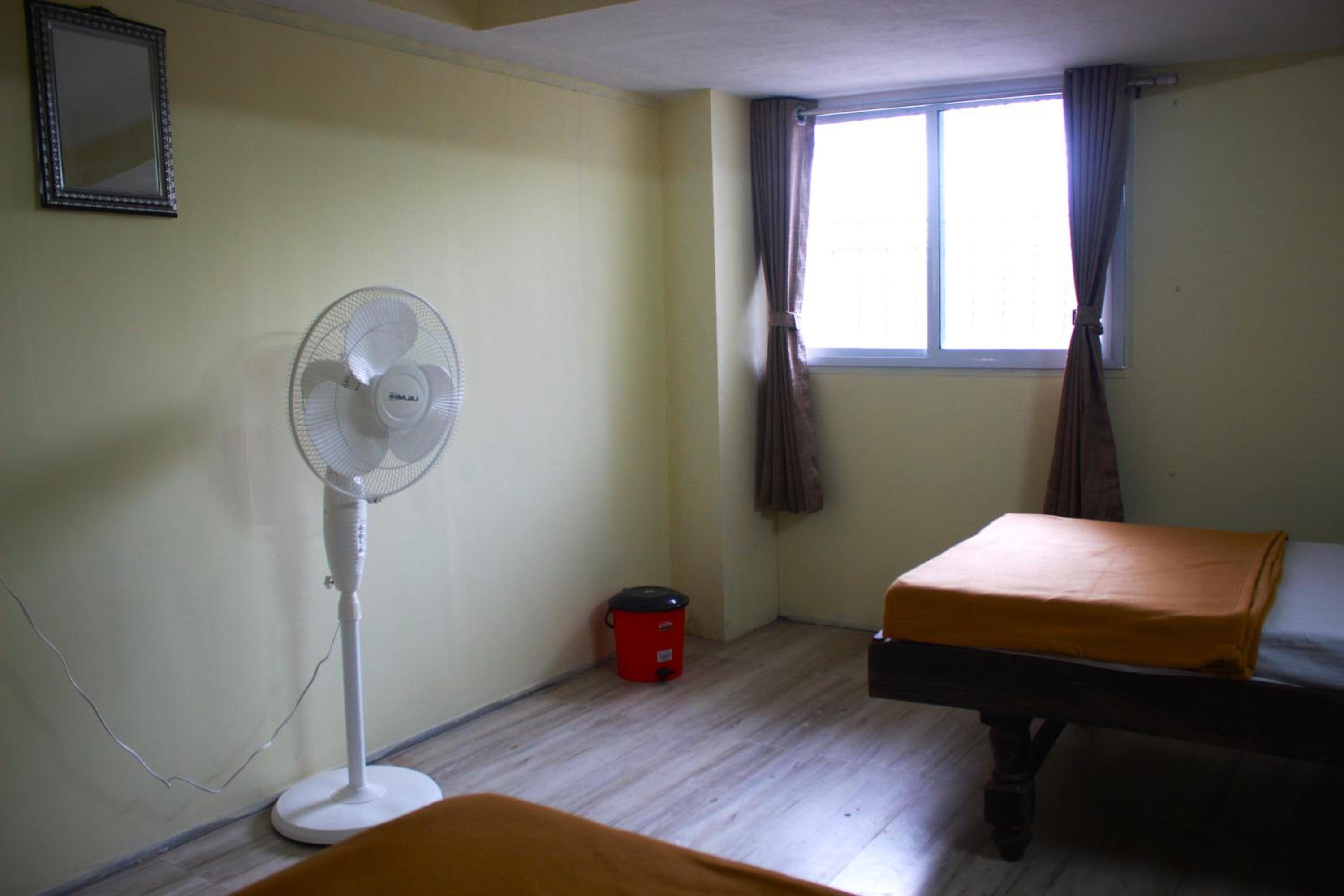 Economy Double Room photo 3