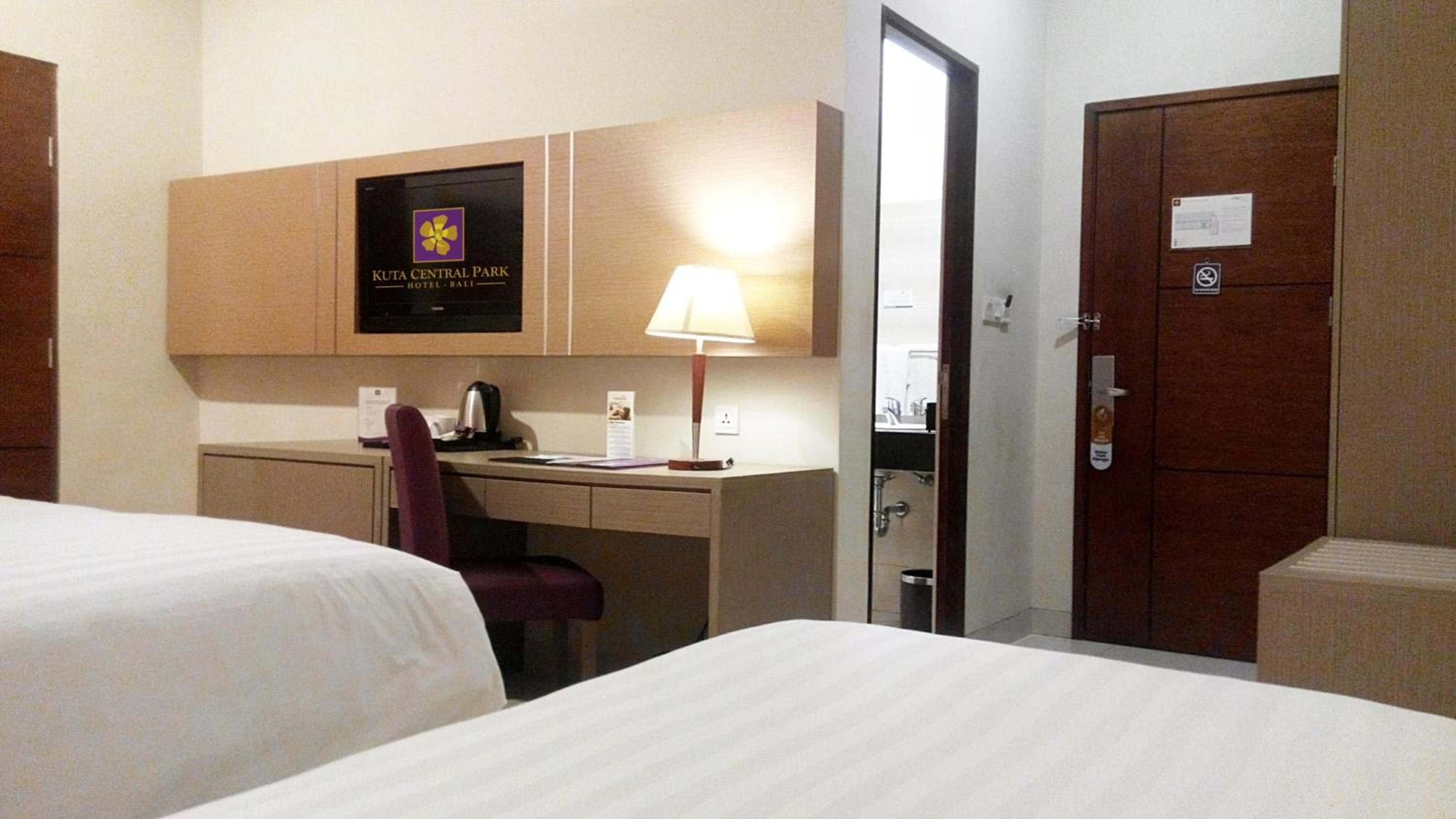 Standard Triple Room (No Window) - Photo 2