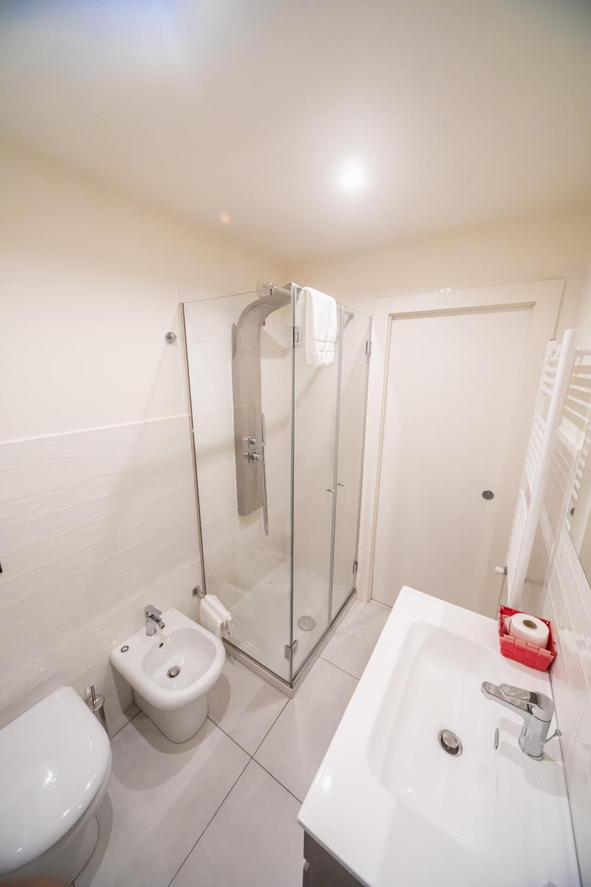 Double Room - Photo 6