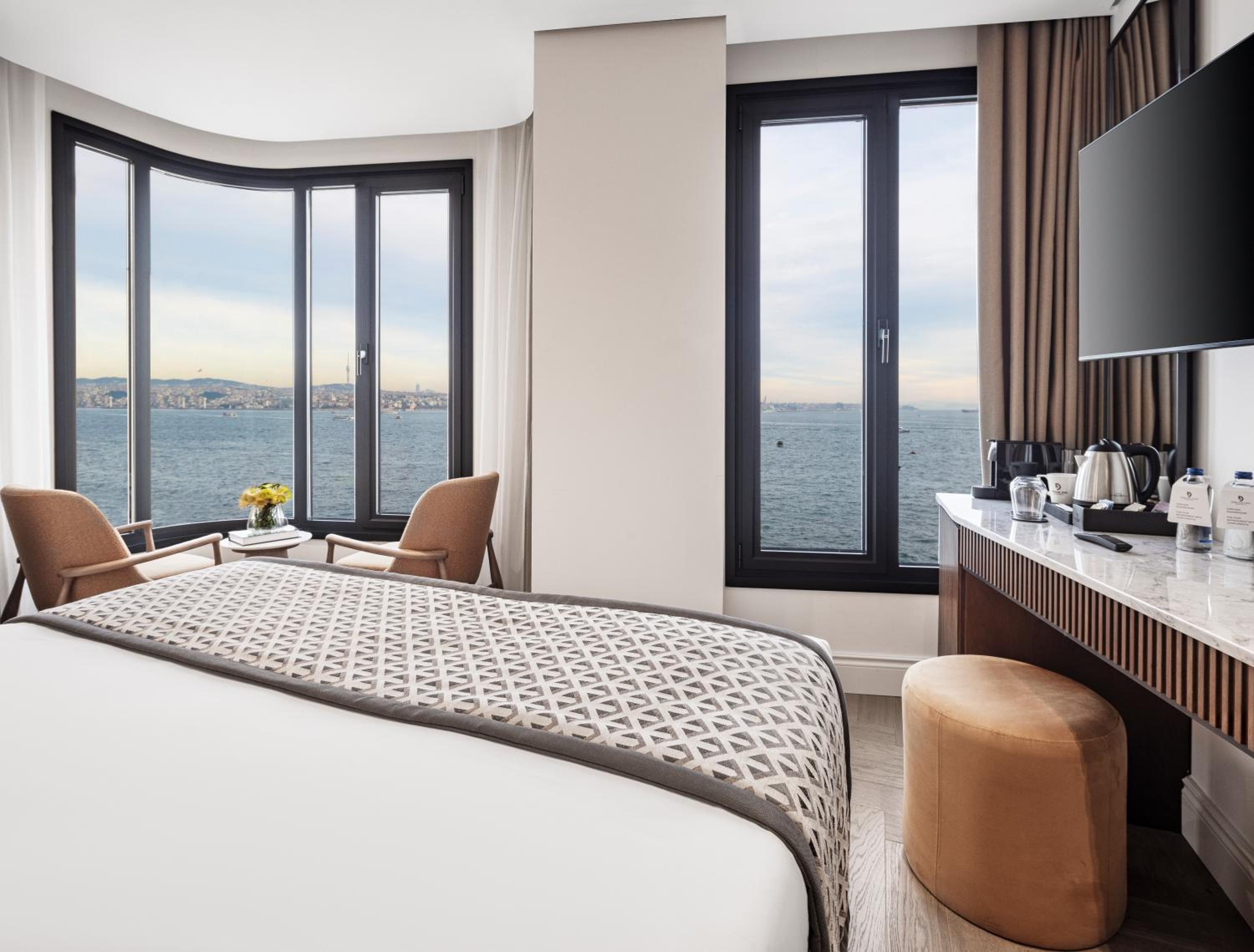 Junior Suite with Sea View photo 1
