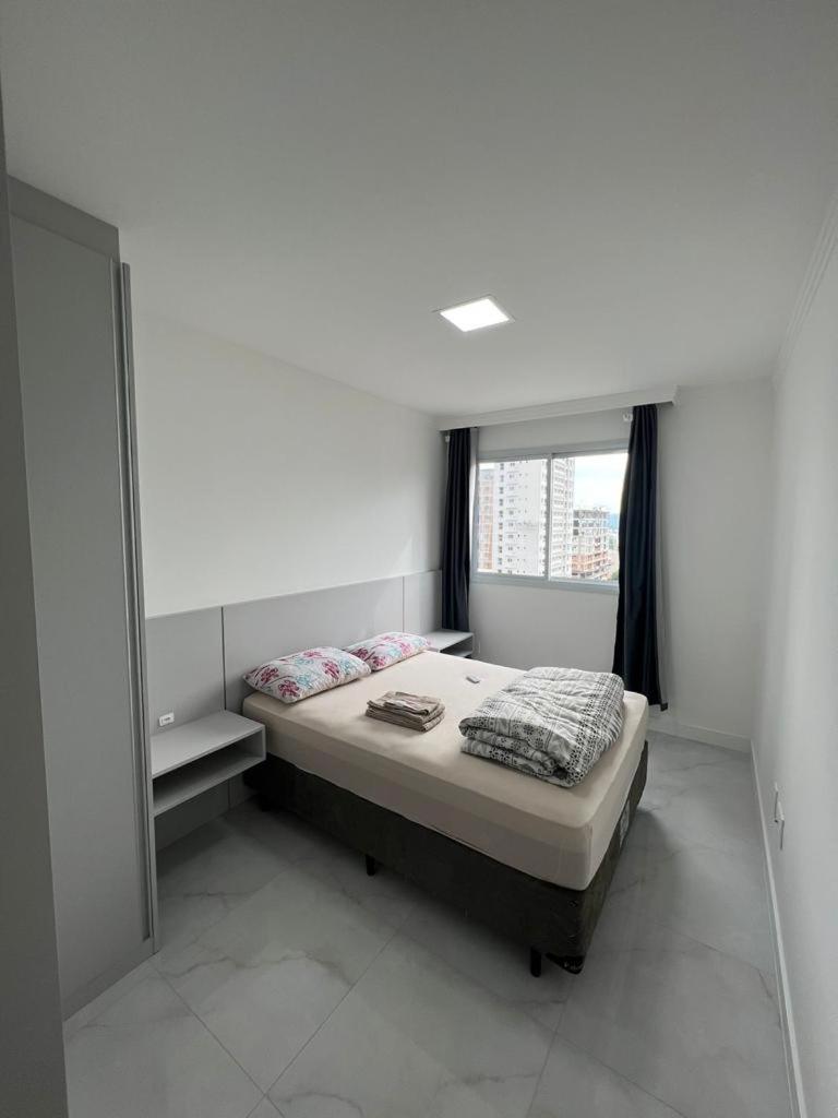 Apartment With Balcony photo 2