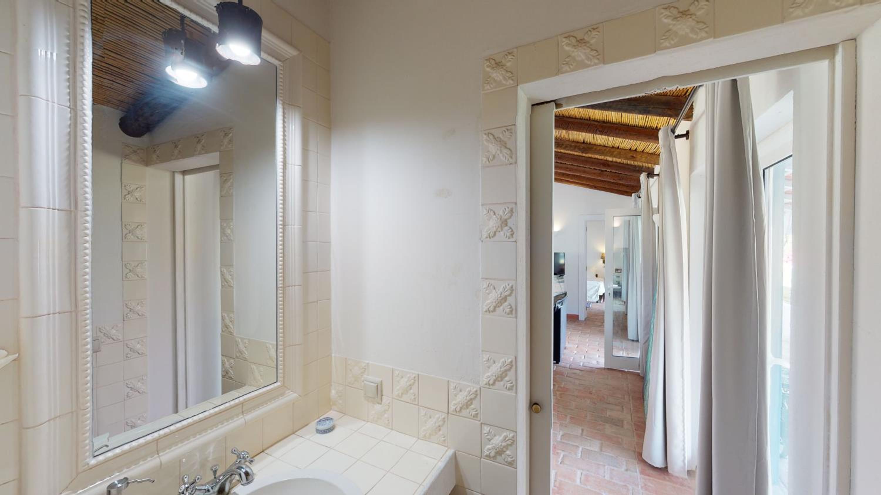 Two-Bedroom Suite - Photo 6