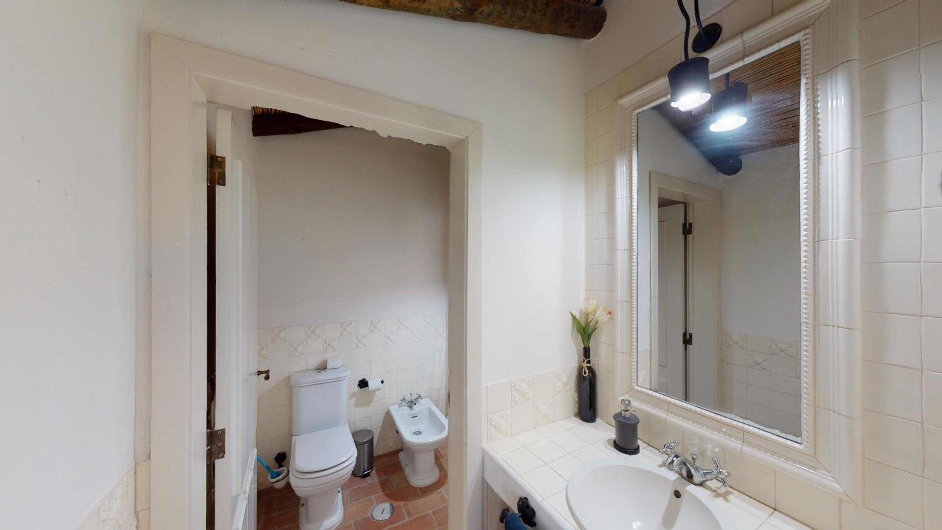 Two-Bedroom Suite - Photo 5