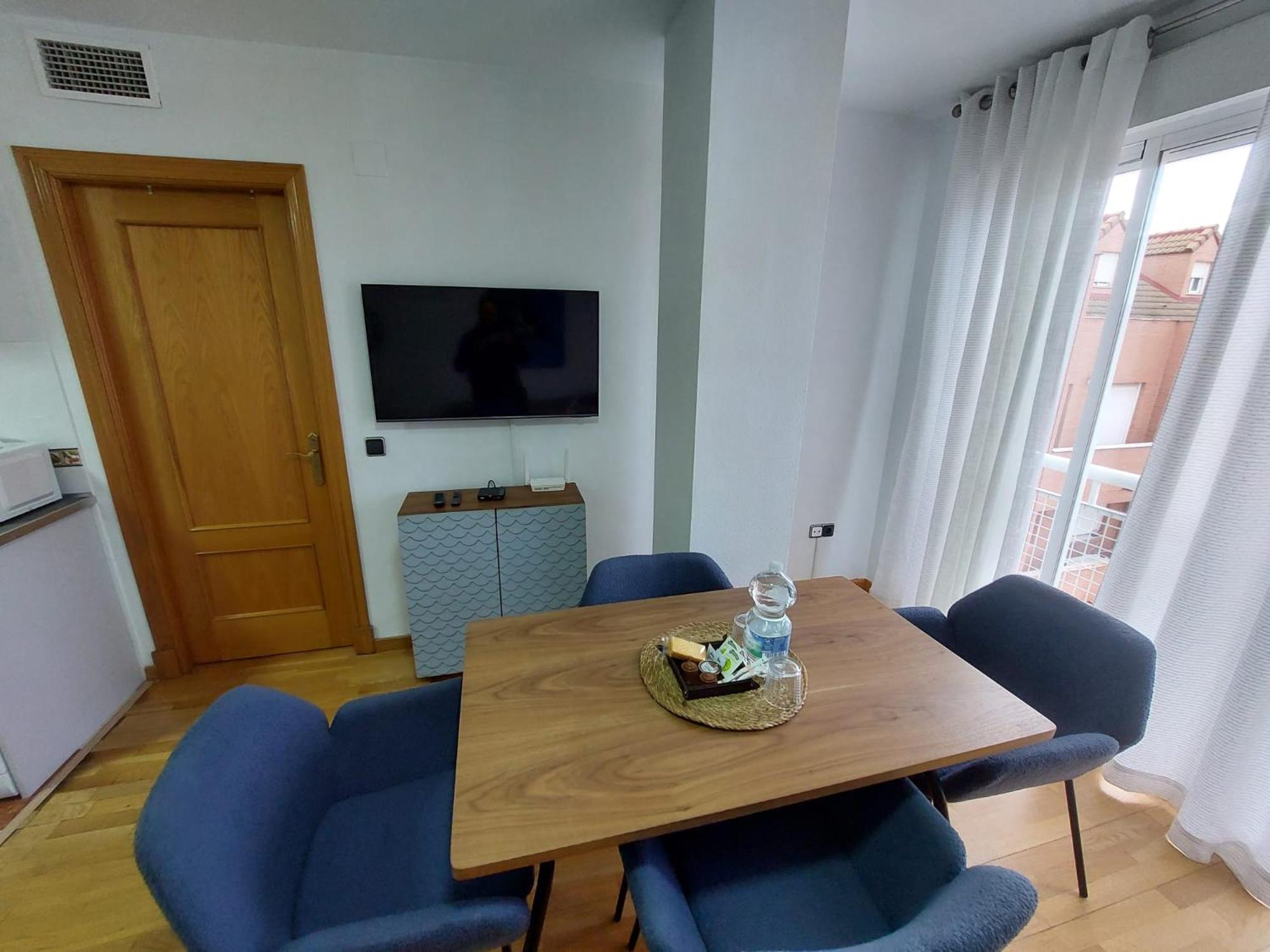 One-Bedroom Apartment photo 3