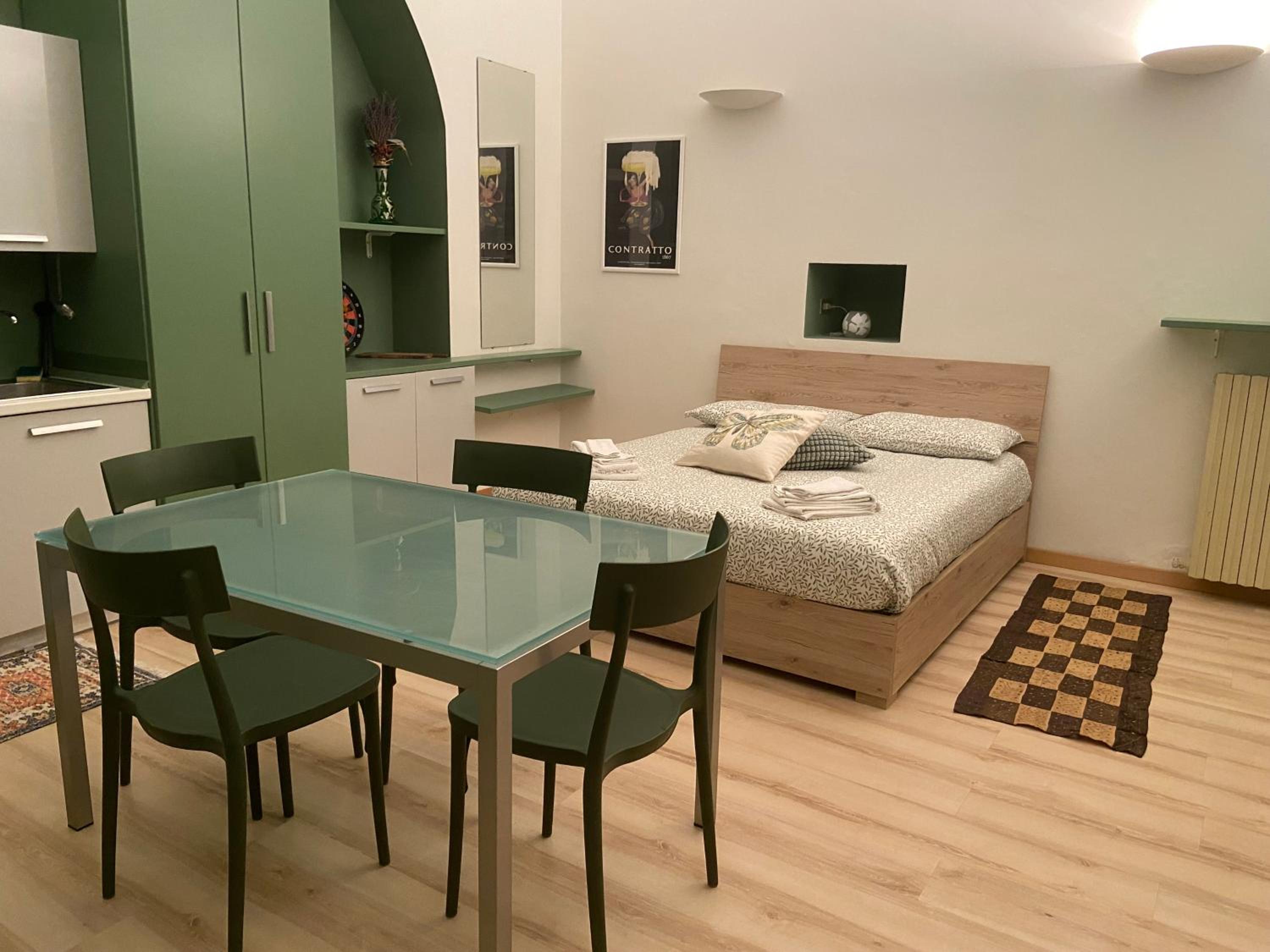 One-Bedroom Apartment