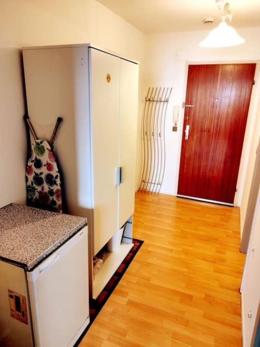 Apartment with Balcony photo 2