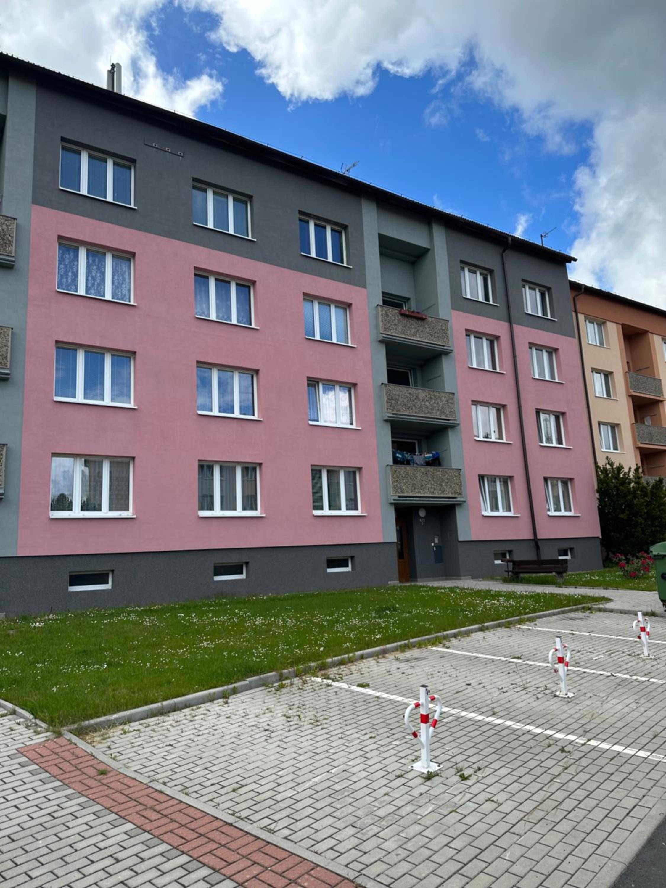 Apartment with Mountain View photo 3