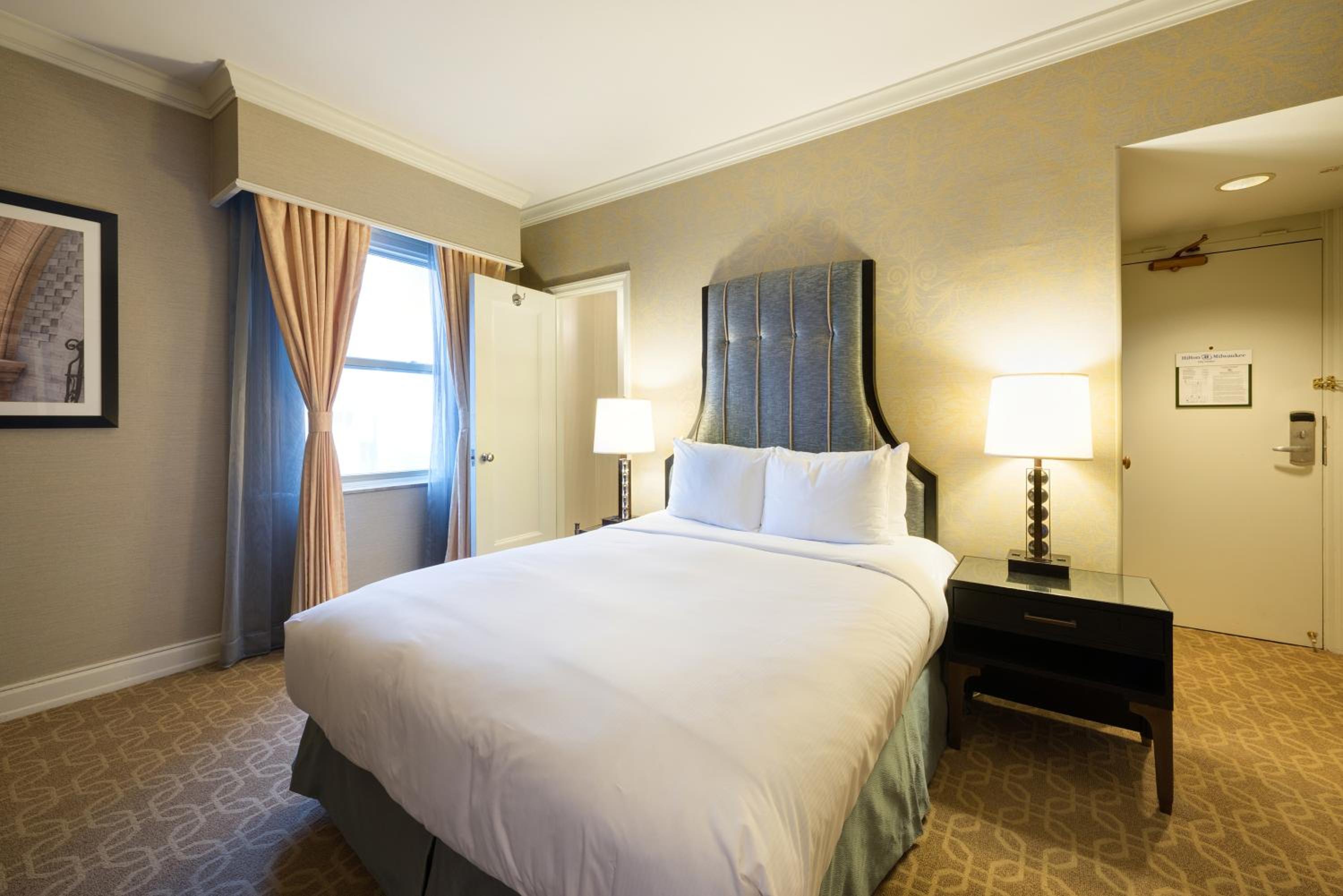 Queen Room - Photo 4