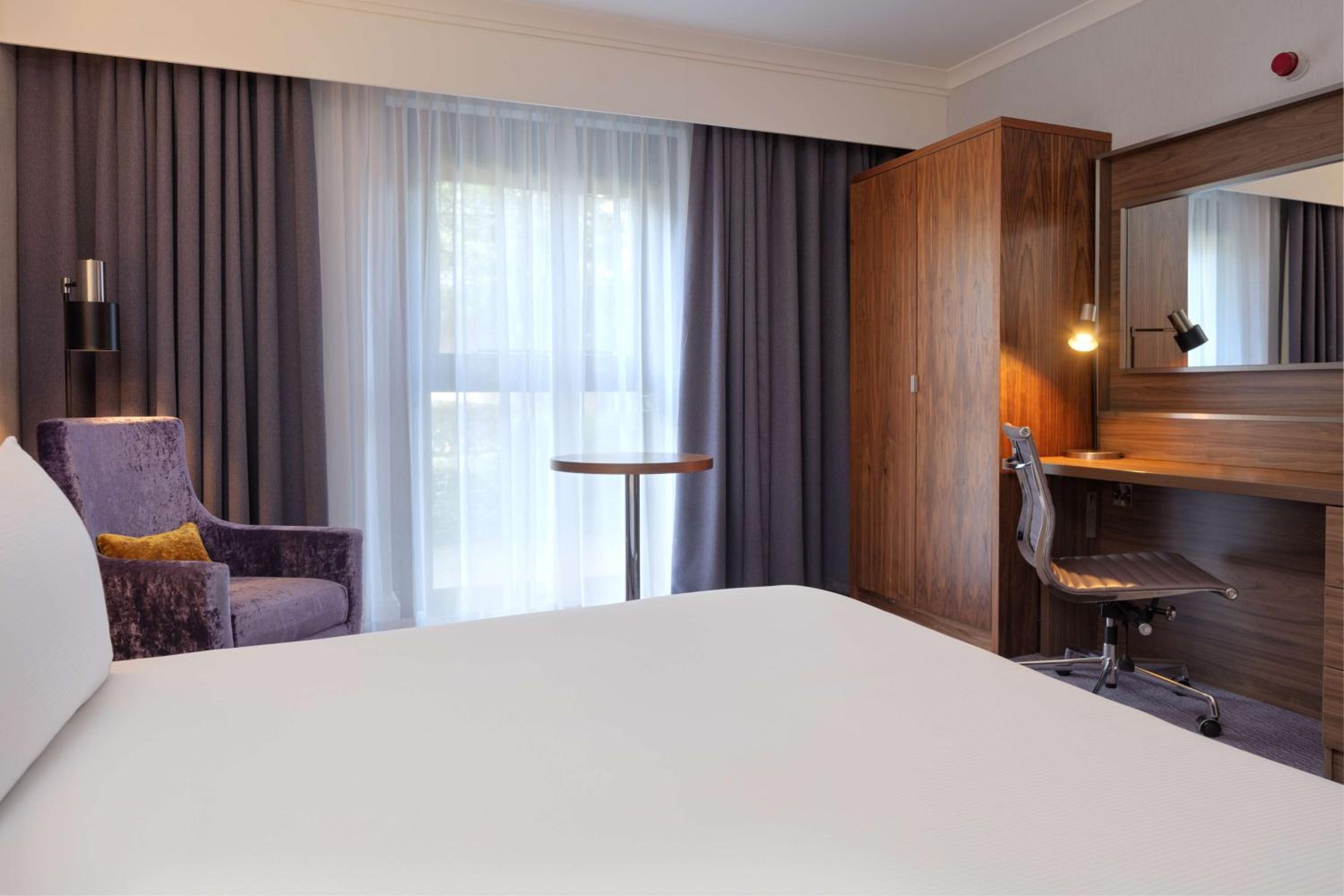 Queen Room - Mobility Access - Photo 4