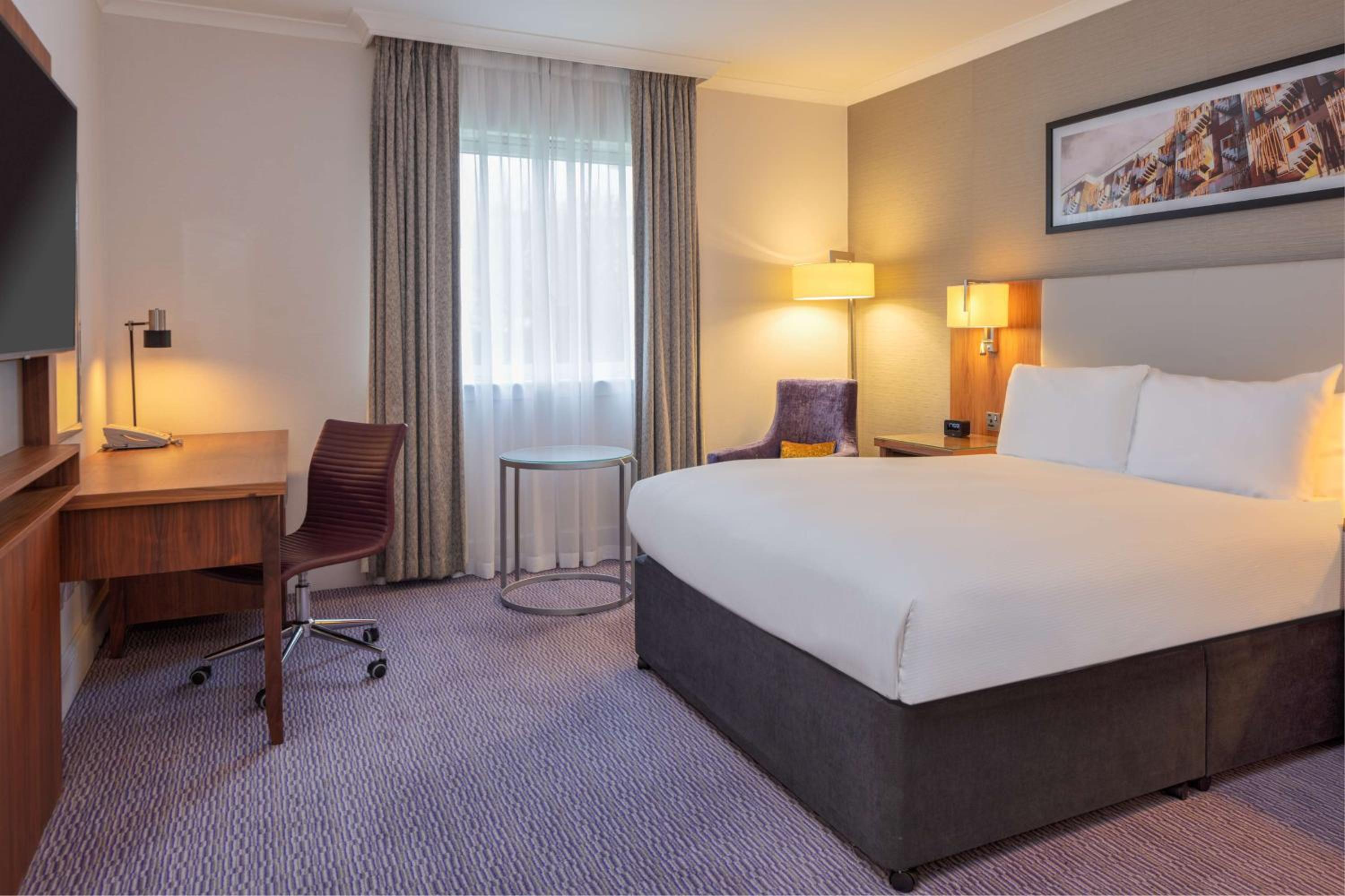 Deluxe Queen Room - Photo 2