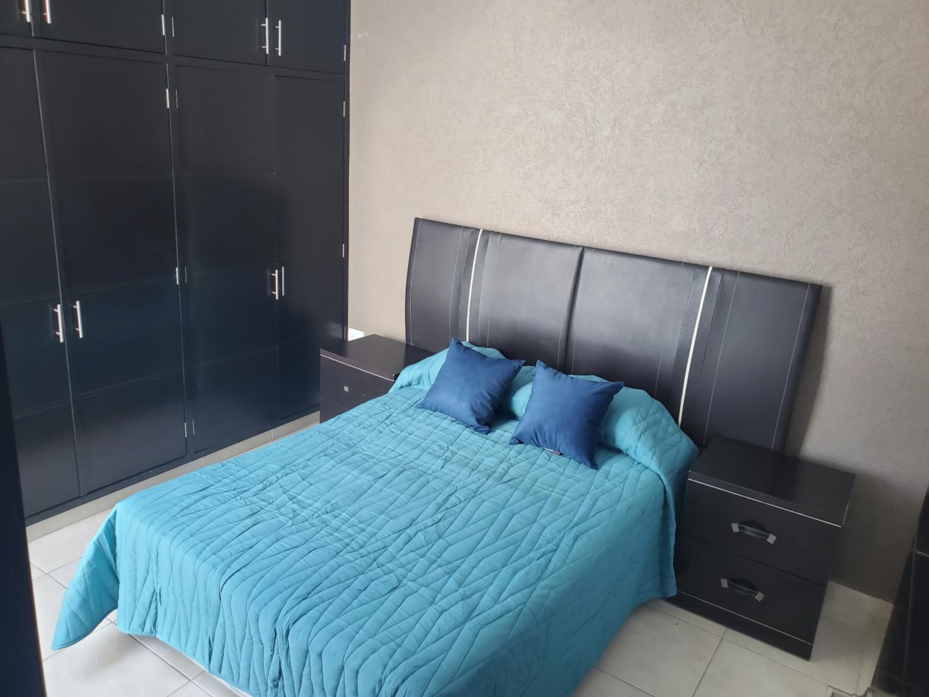 One-Bedroom House photo 1