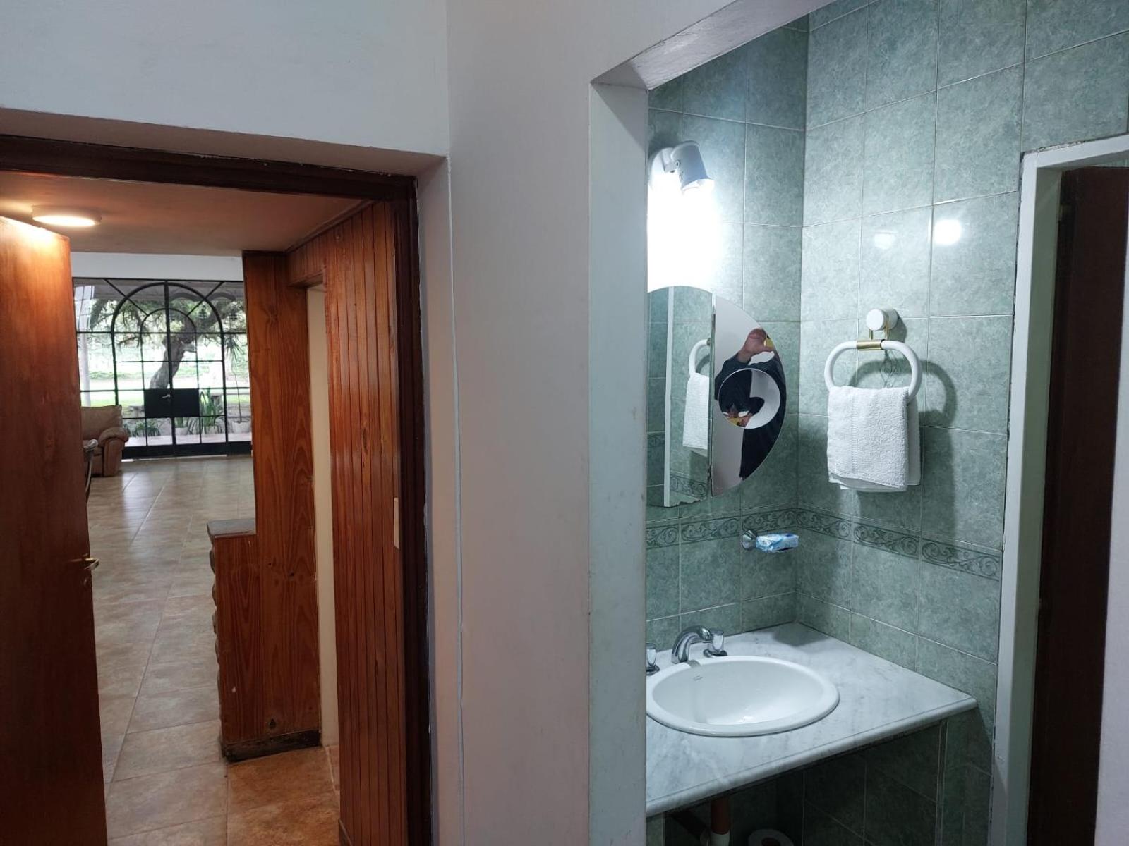 Four-Bedroom House photo 3