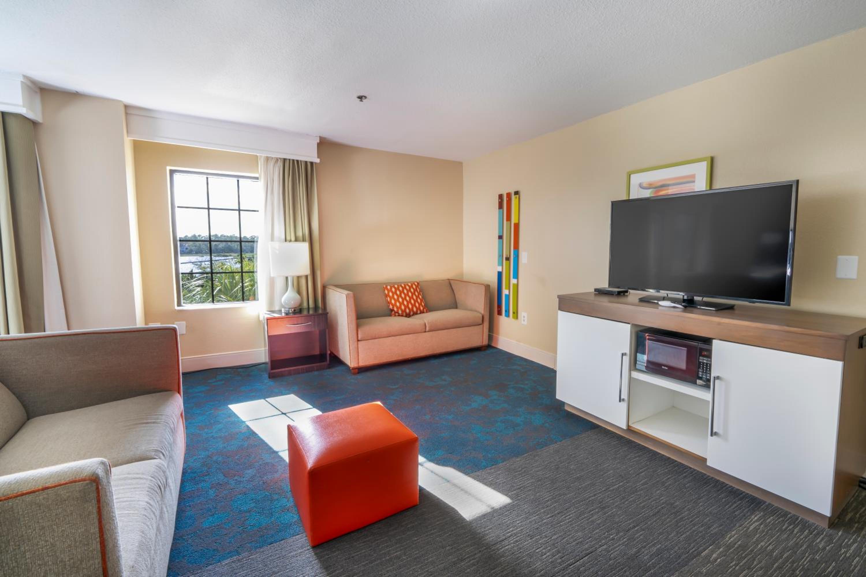King Studio with Two Sofa Beds - Non-Smoking photo 2