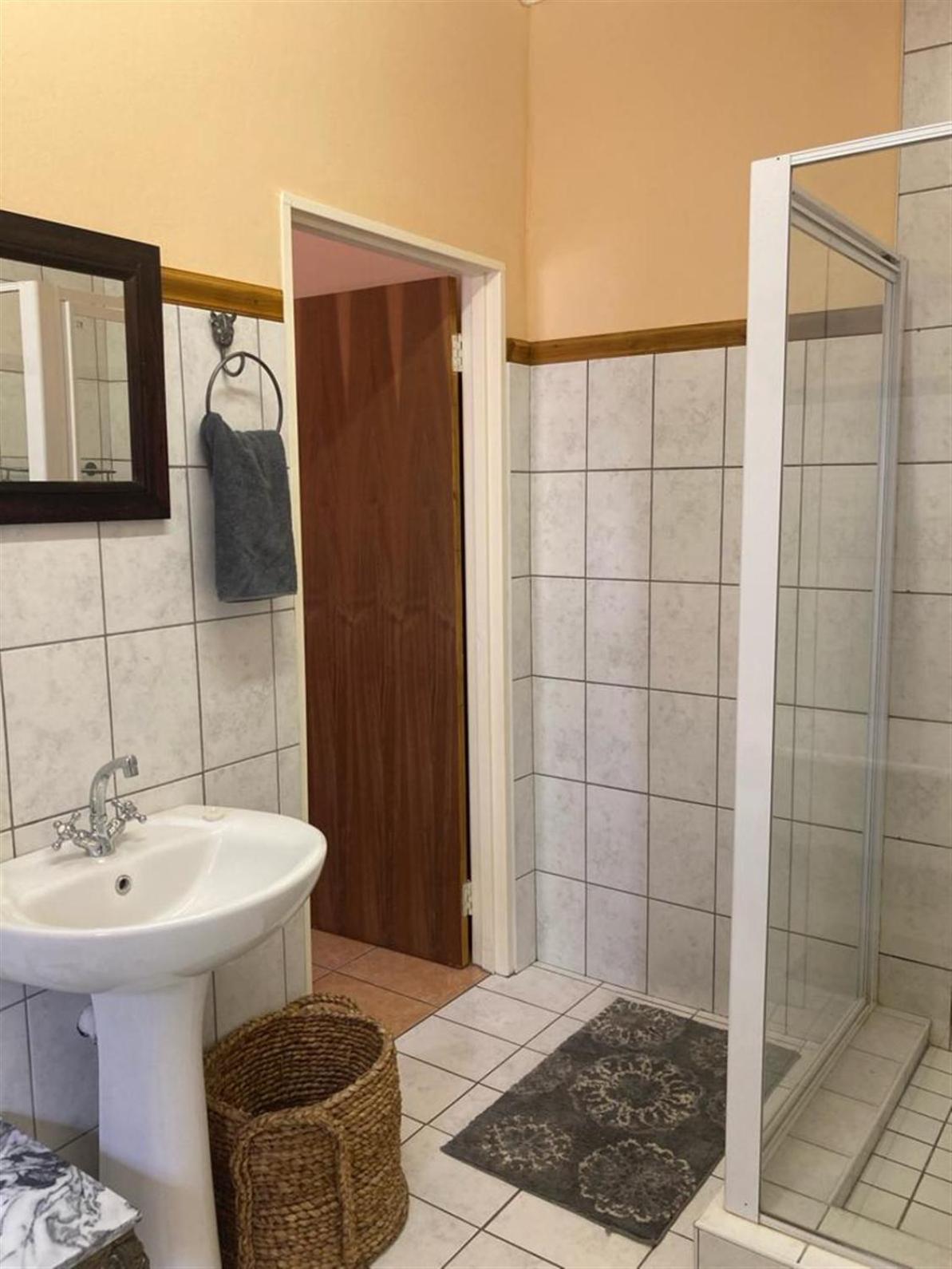 Apartment - Photo 27