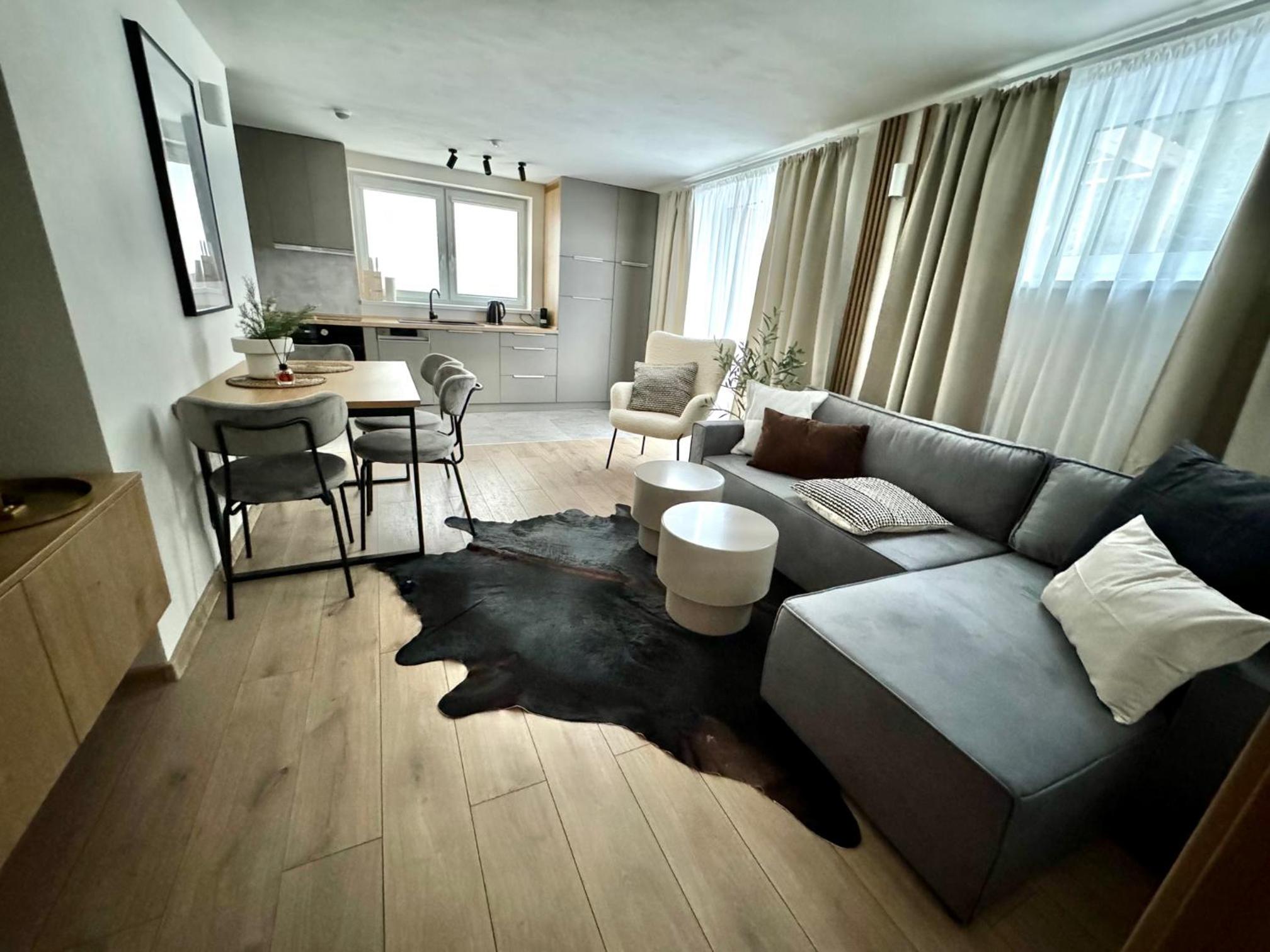 Apartment - Ground Floor photo 2