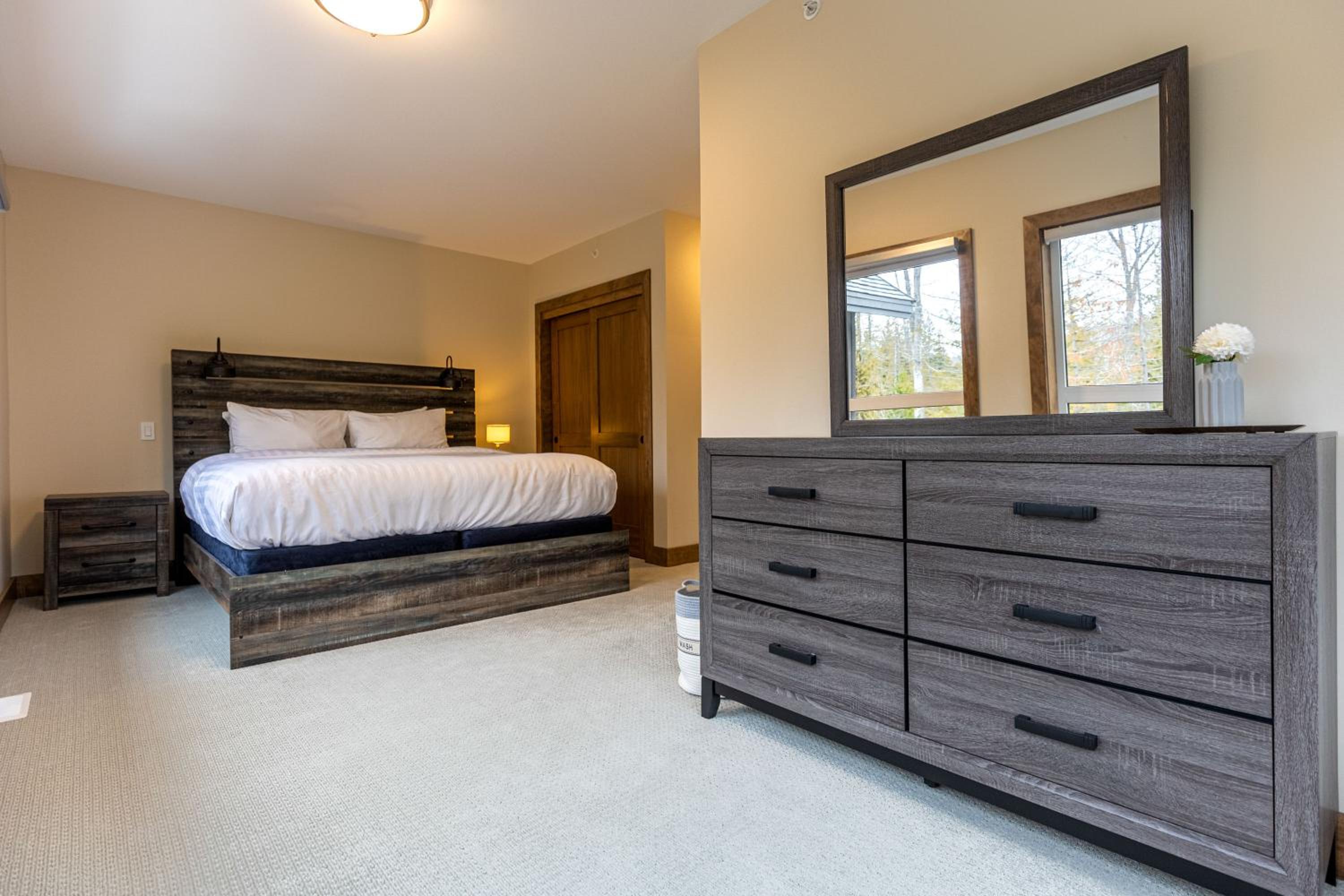 Four-Bedroom House photo 2